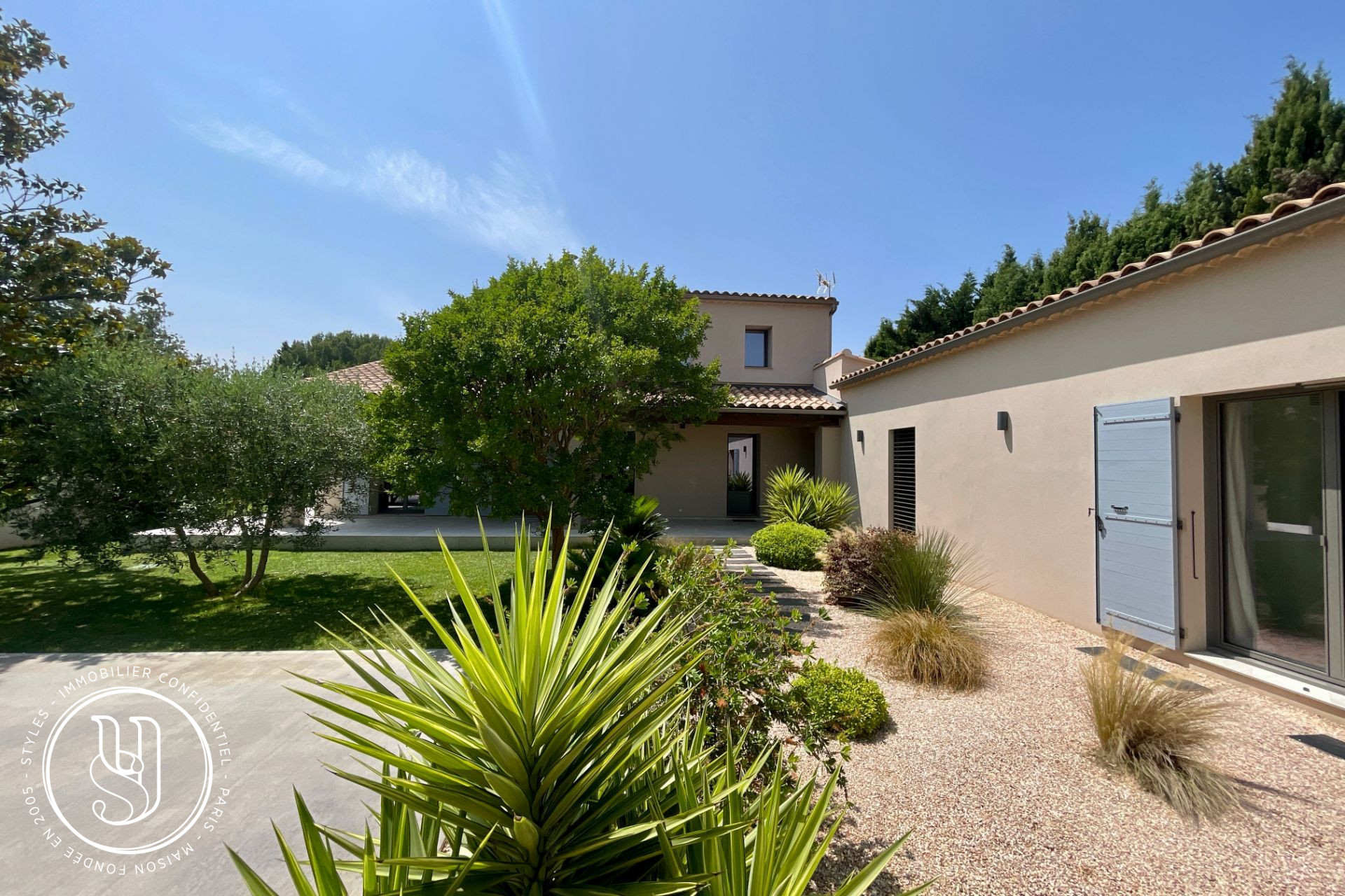 Maussane-les-Alpilles - Luxury villa, light and softness in the heart of the village - image 5