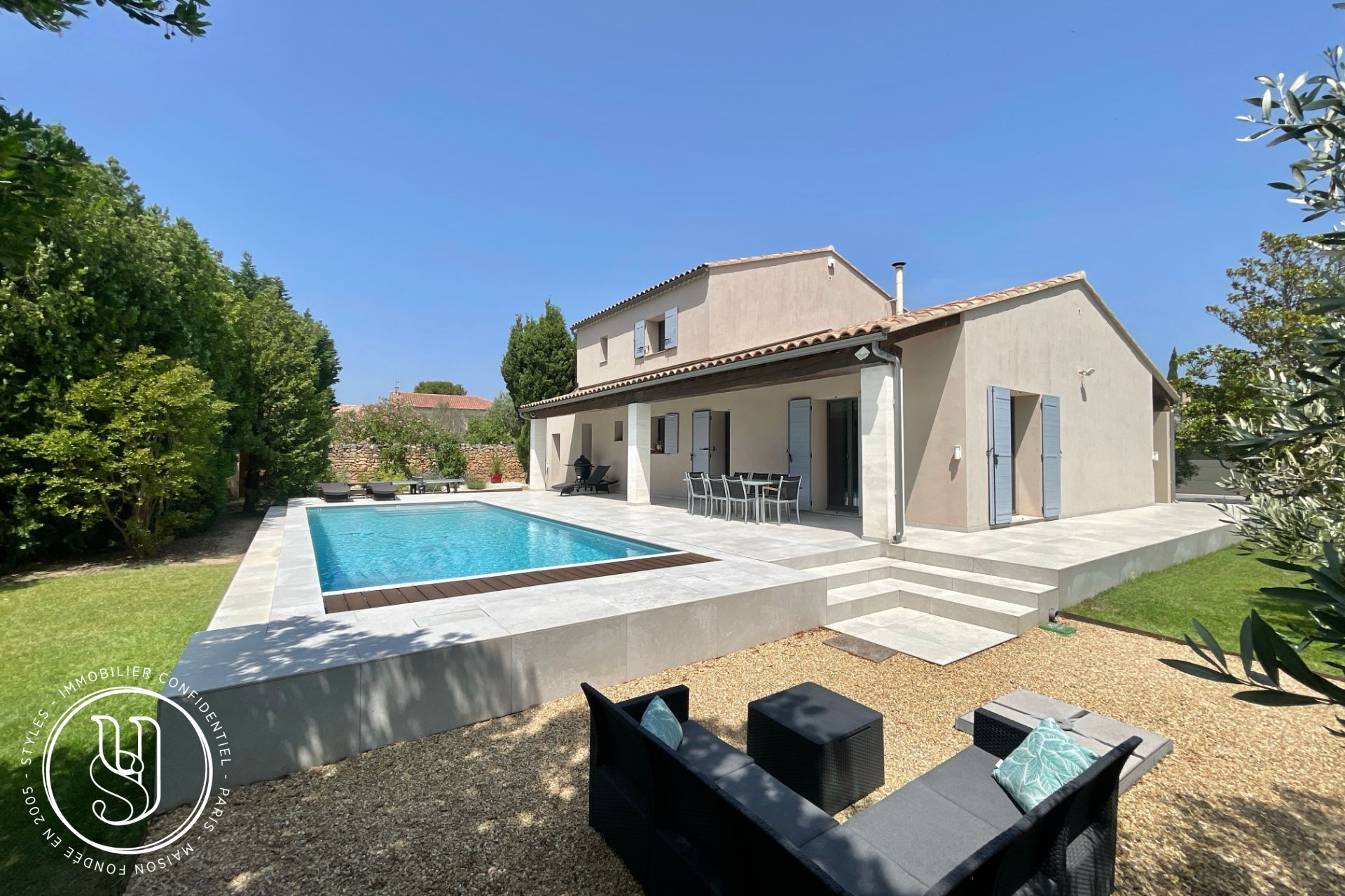 Maussane-les-Alpilles - Luxury villa, light and softness in the heart of the village - image 3