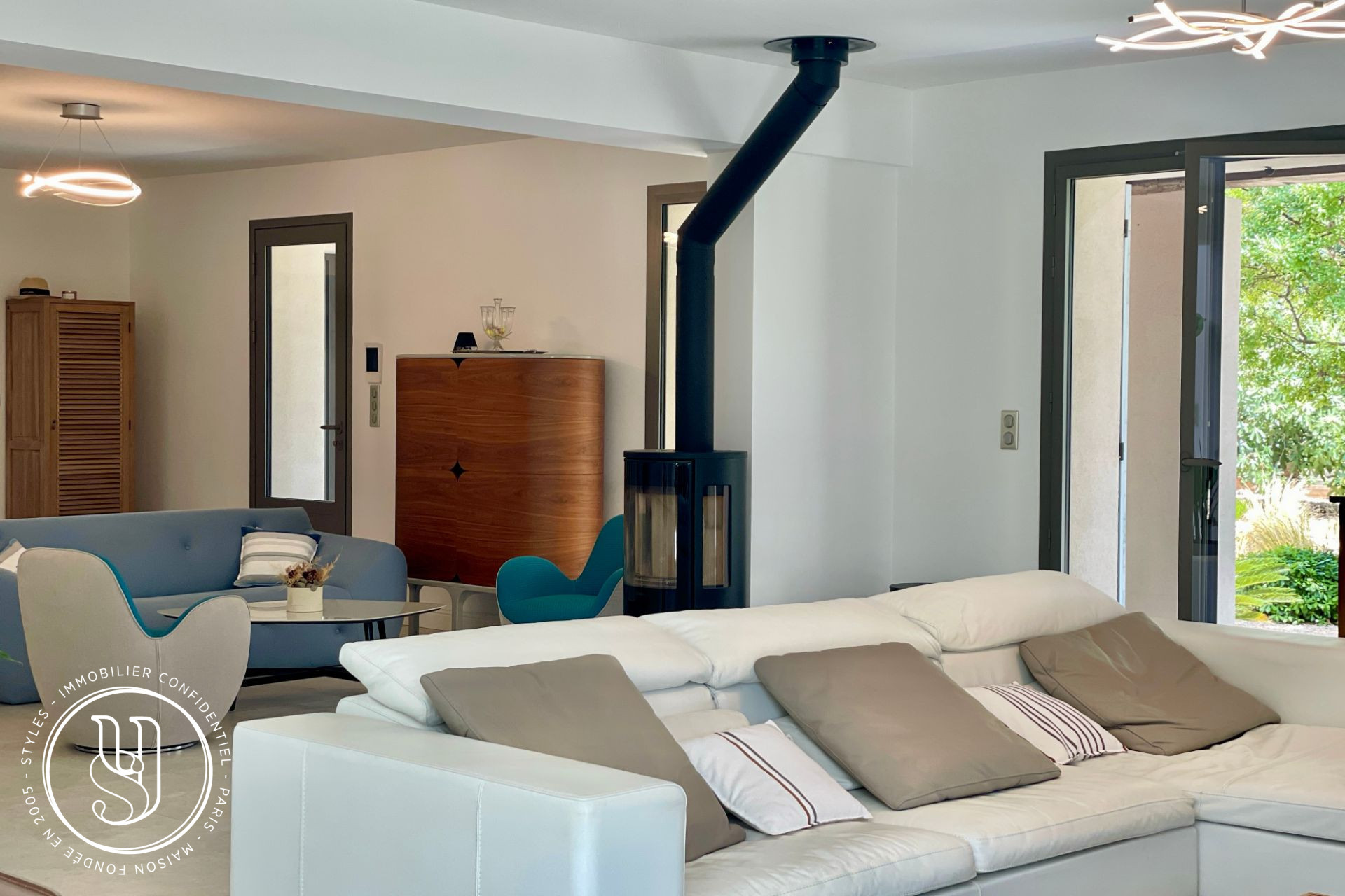 Maussane-les-Alpilles - Luxury villa, light and softness in the heart of the village - image 12
