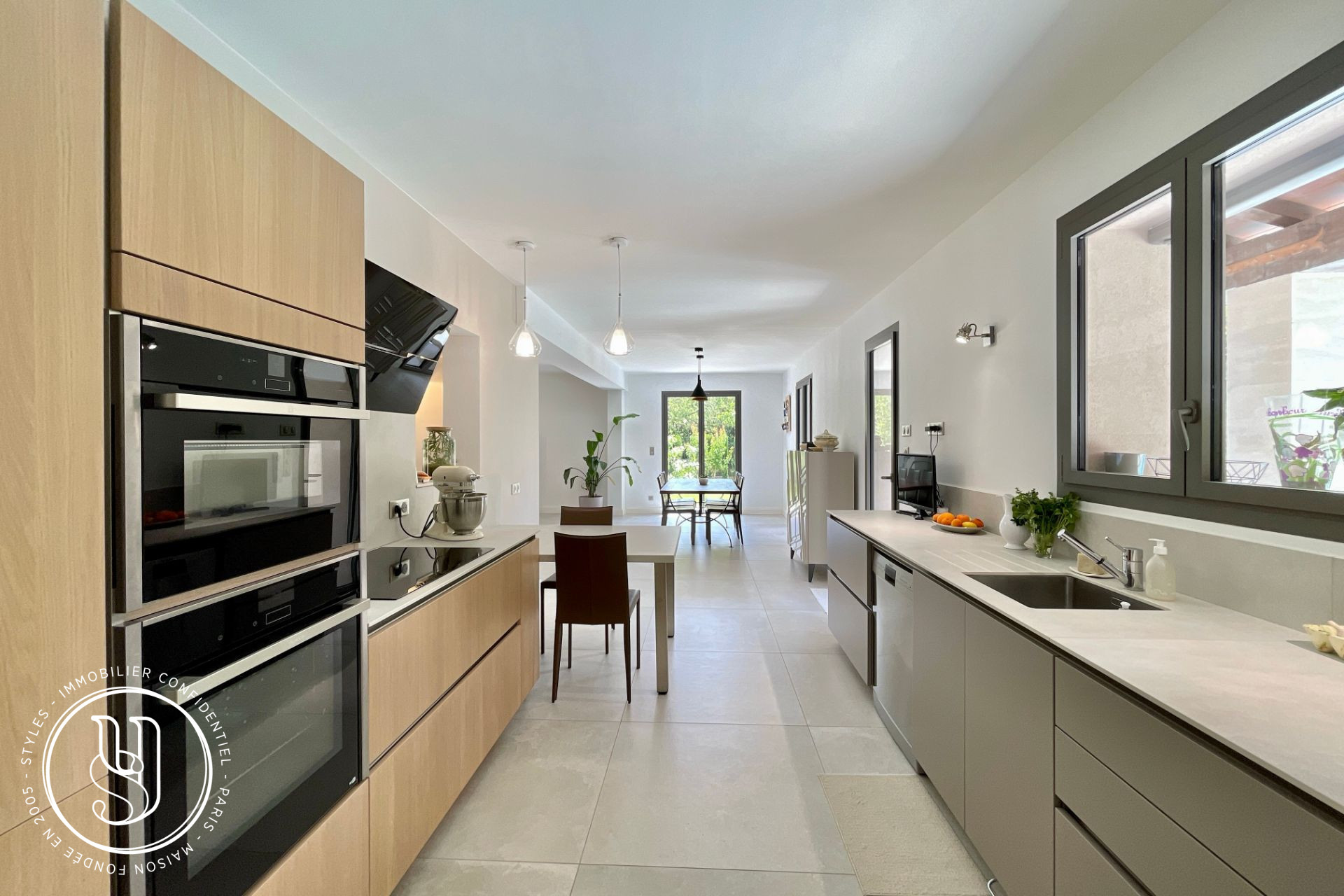 Maussane-les-Alpilles - Luxury villa, light and softness in the heart of the village - image 6