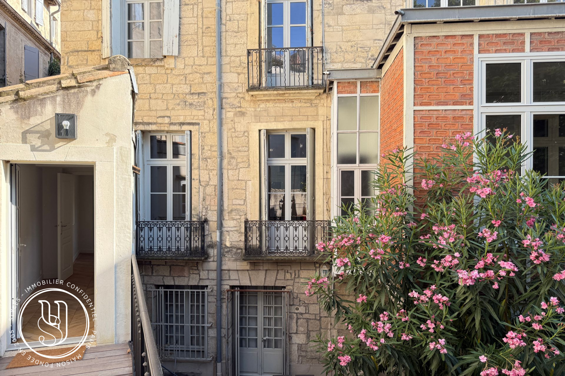 Montpellier - centre historique, cachet, restauration de luxe, terrasse et h - image 9