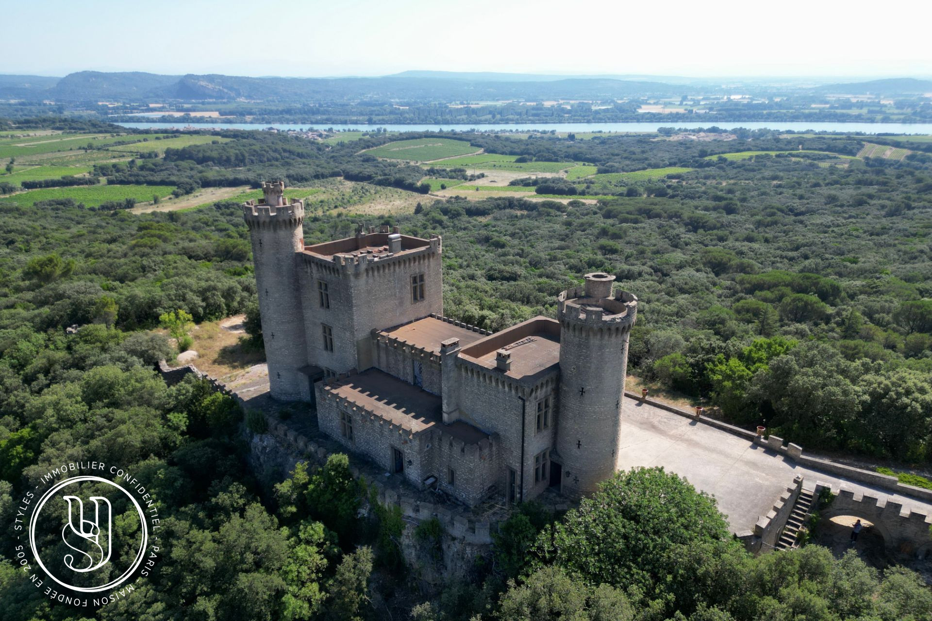 Uzès - Entre Cité Ducale et Palais des Papes.  - image 20