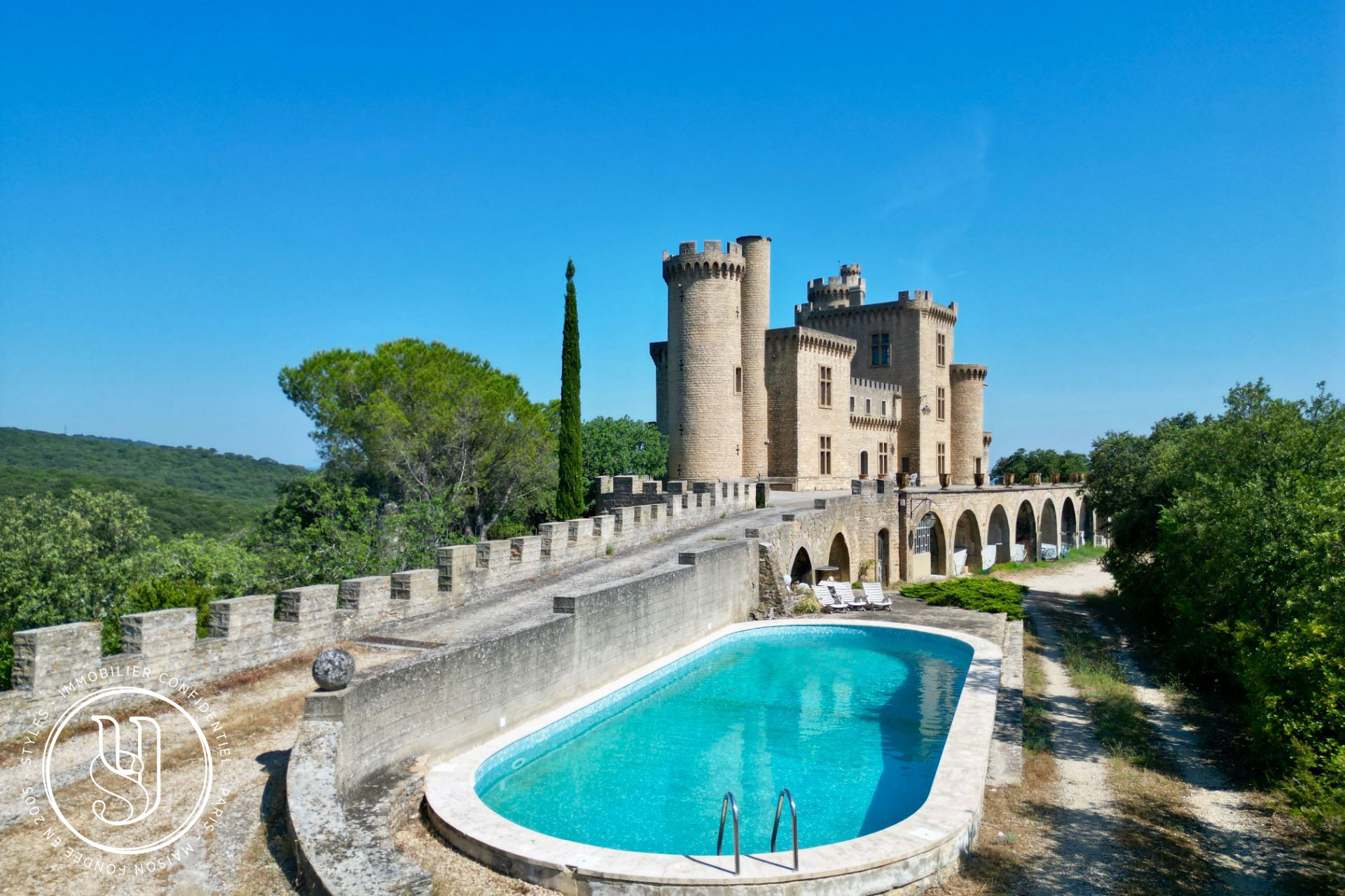 Uzès - Entre Cité Ducale et Palais des Papes.  - image 2