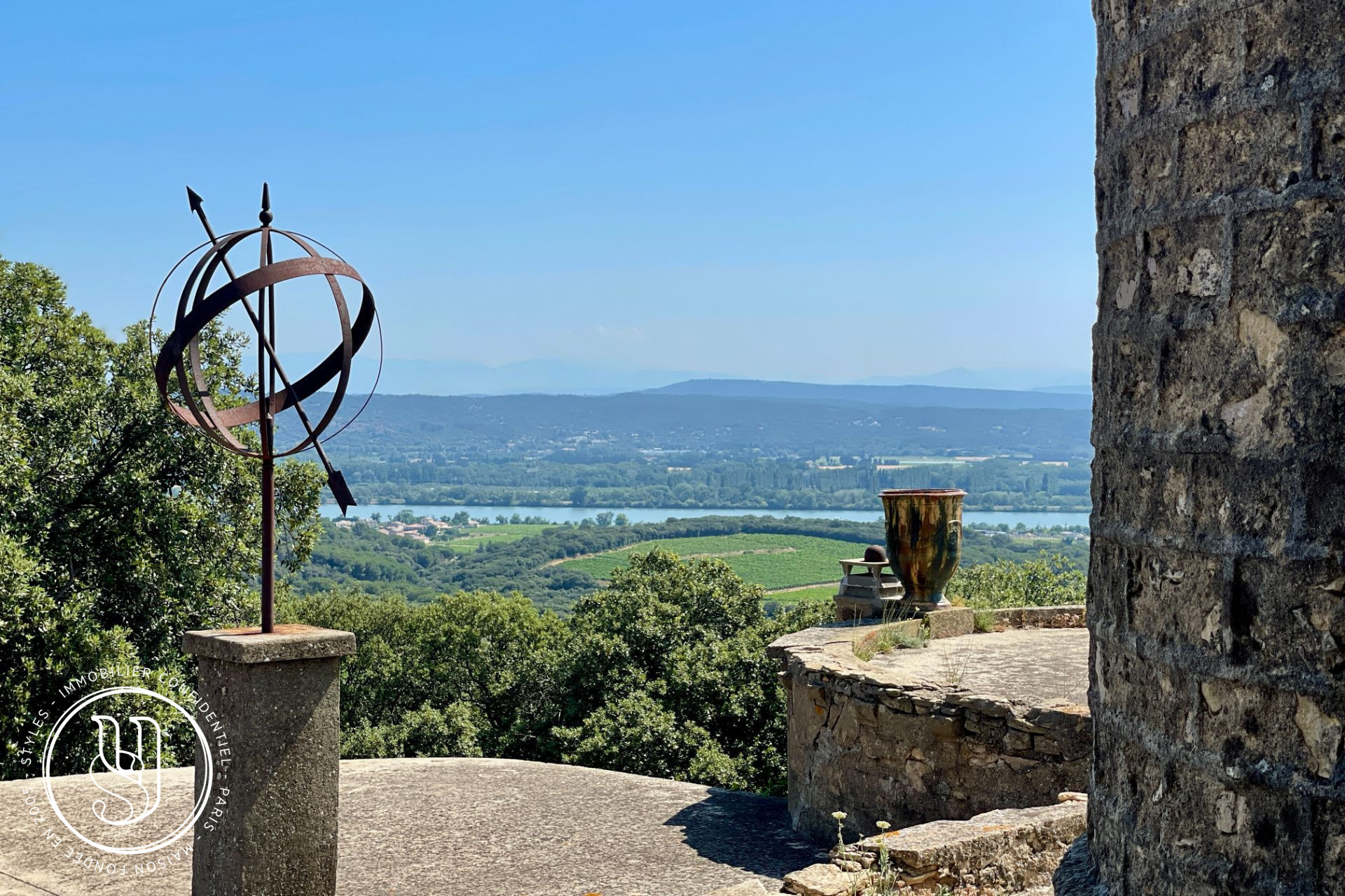 Uzès - Entre Cité Ducale et Palais des Papes.  - image 5