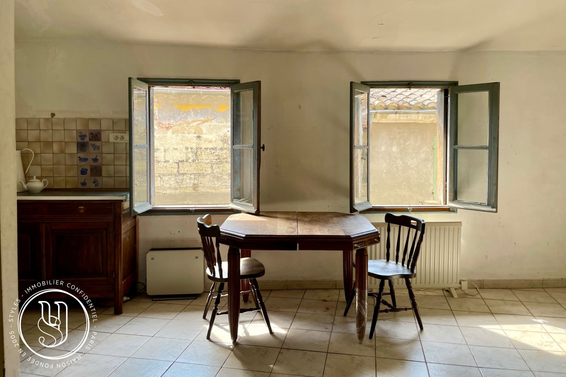 Uzès - historic center, a beautiful project with courtyard and terrac - image 10