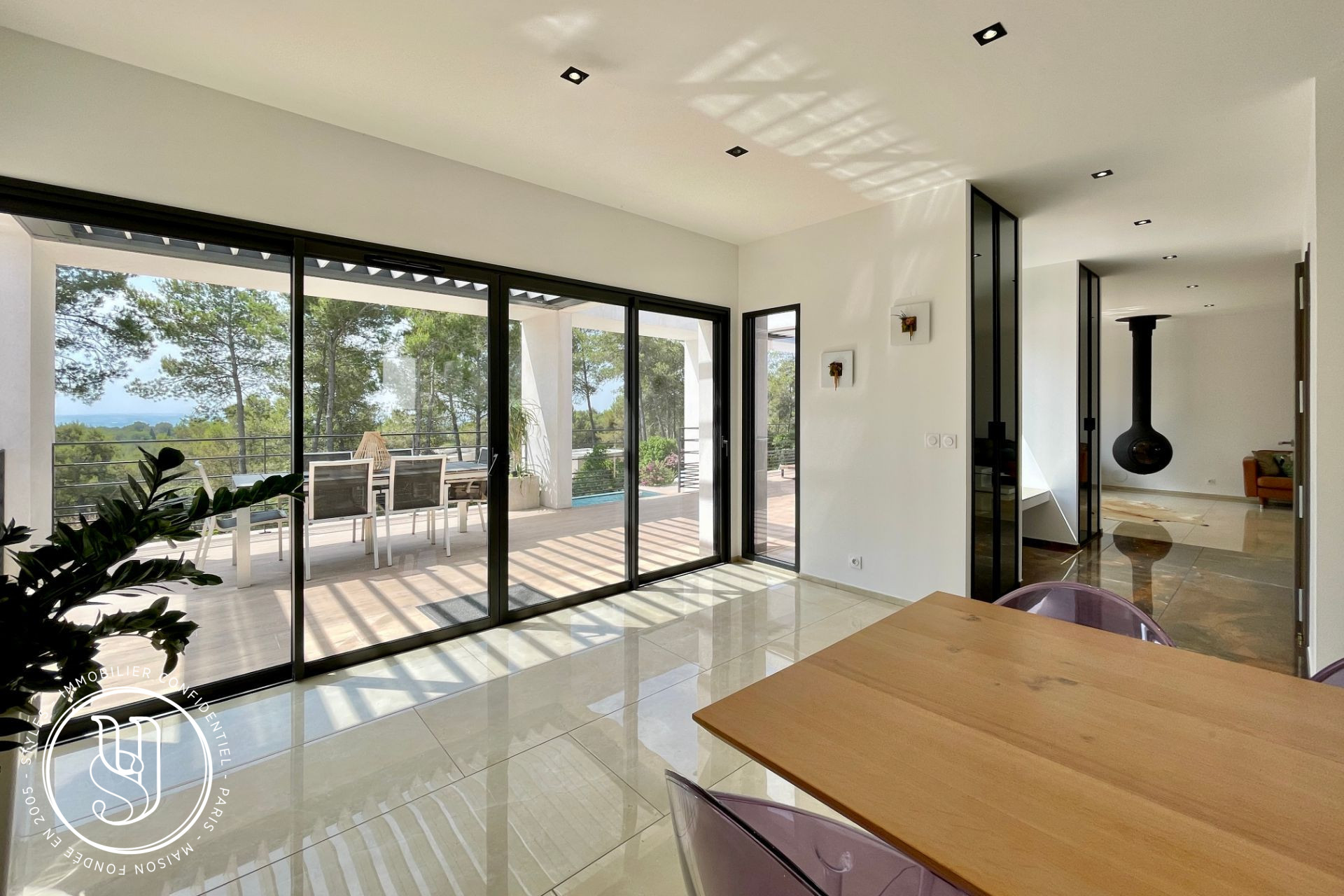 Nîmes - , a remarkable property with breathtaking views - image 2