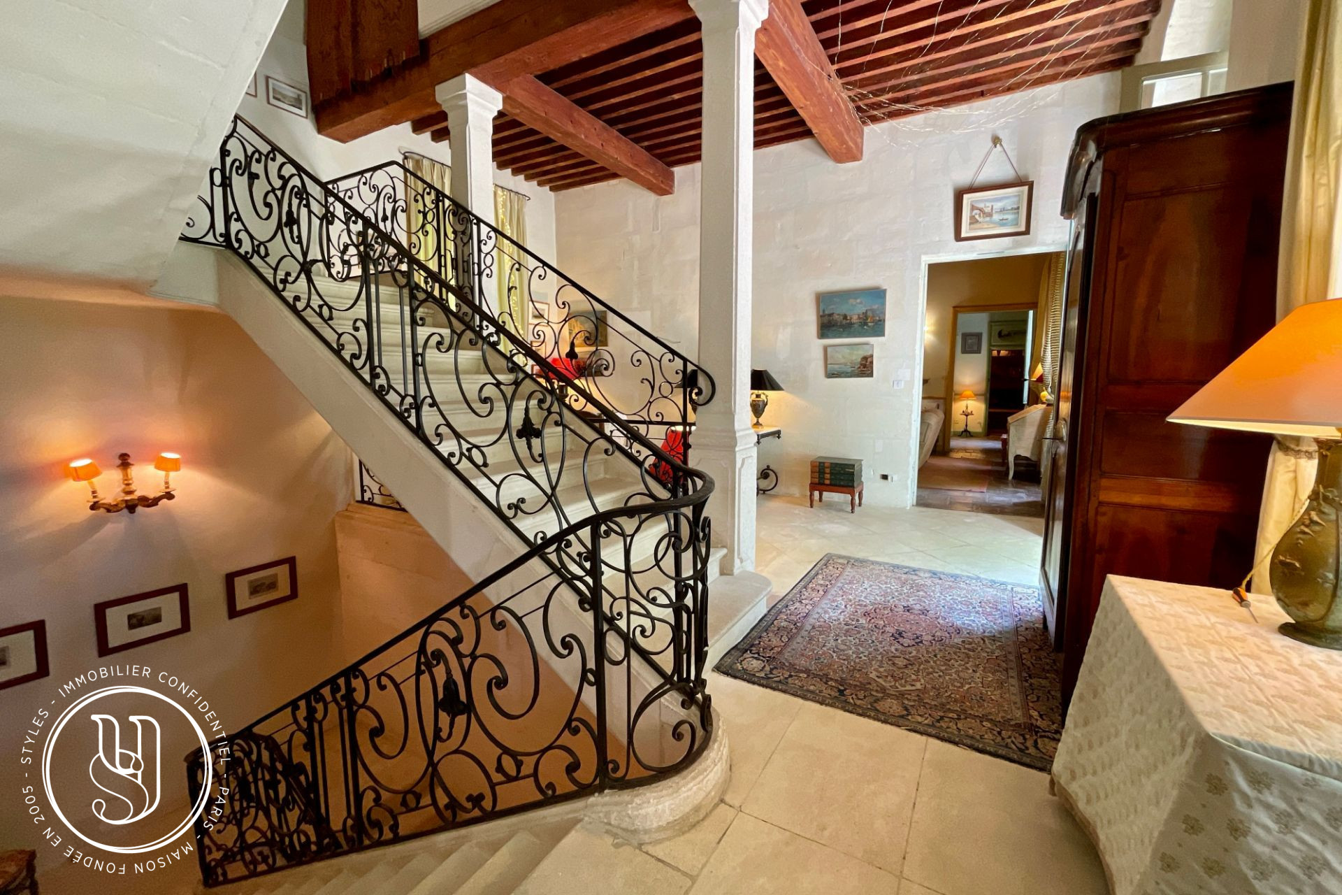 Saint-Rémy-de-Provence - proche, une maison de type bastide et son cachet préservé - image 4
