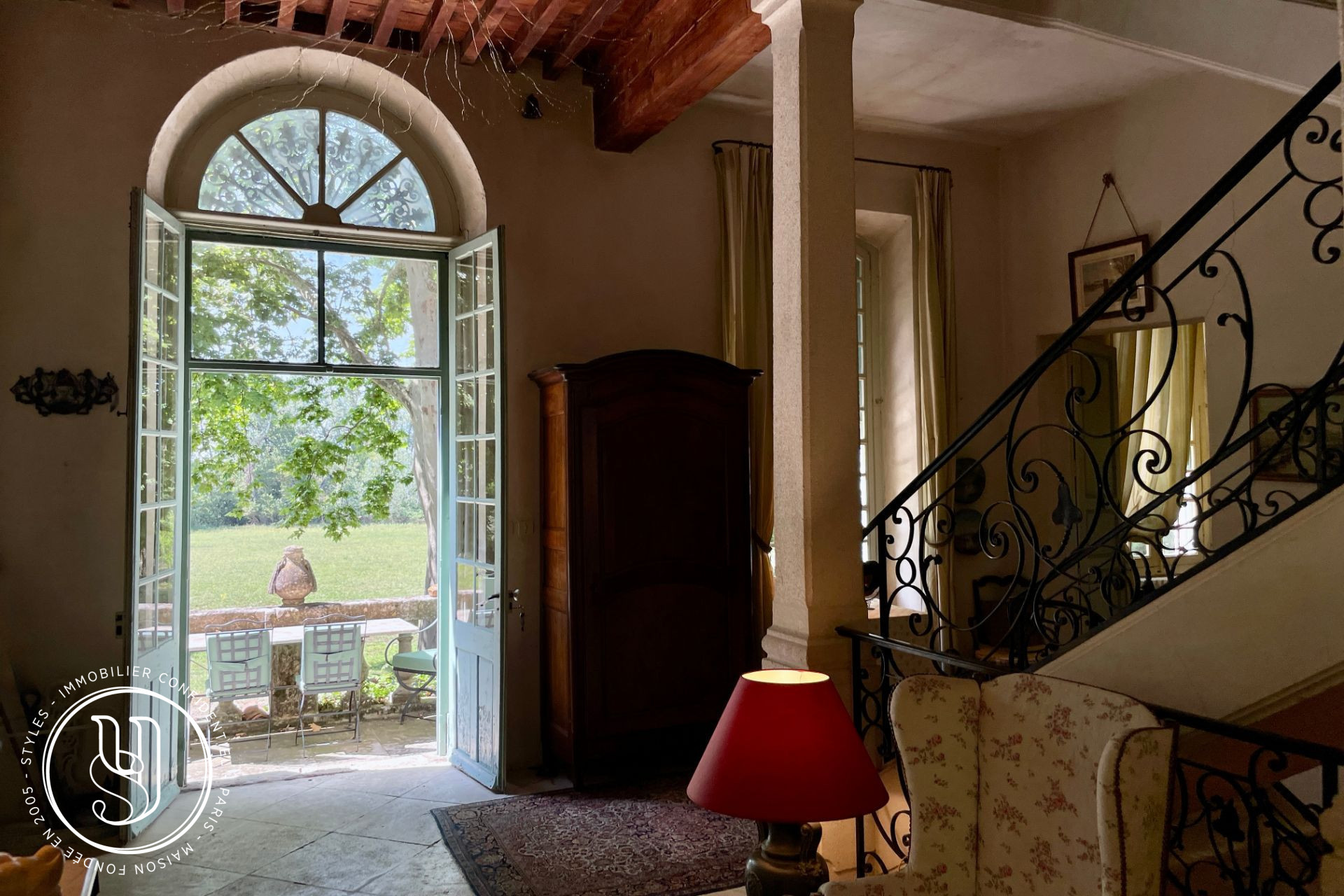 Saint-Rémy-de-Provence - proche, une maison de type bastide et son cachet préservé - image 13