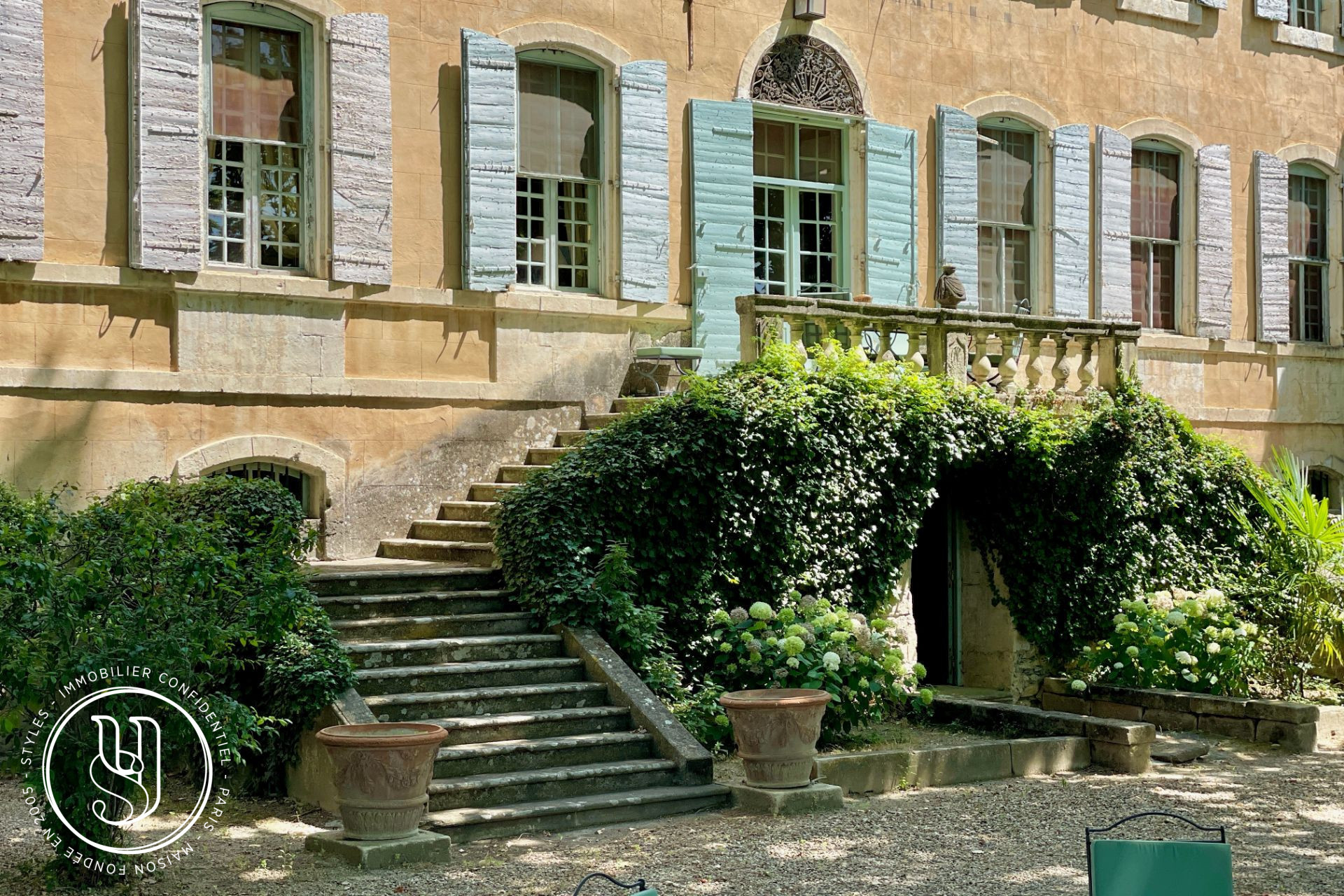 Saint-Rémy-de-Provence - proche, une maison de type bastide et son cachet préservé - image 7