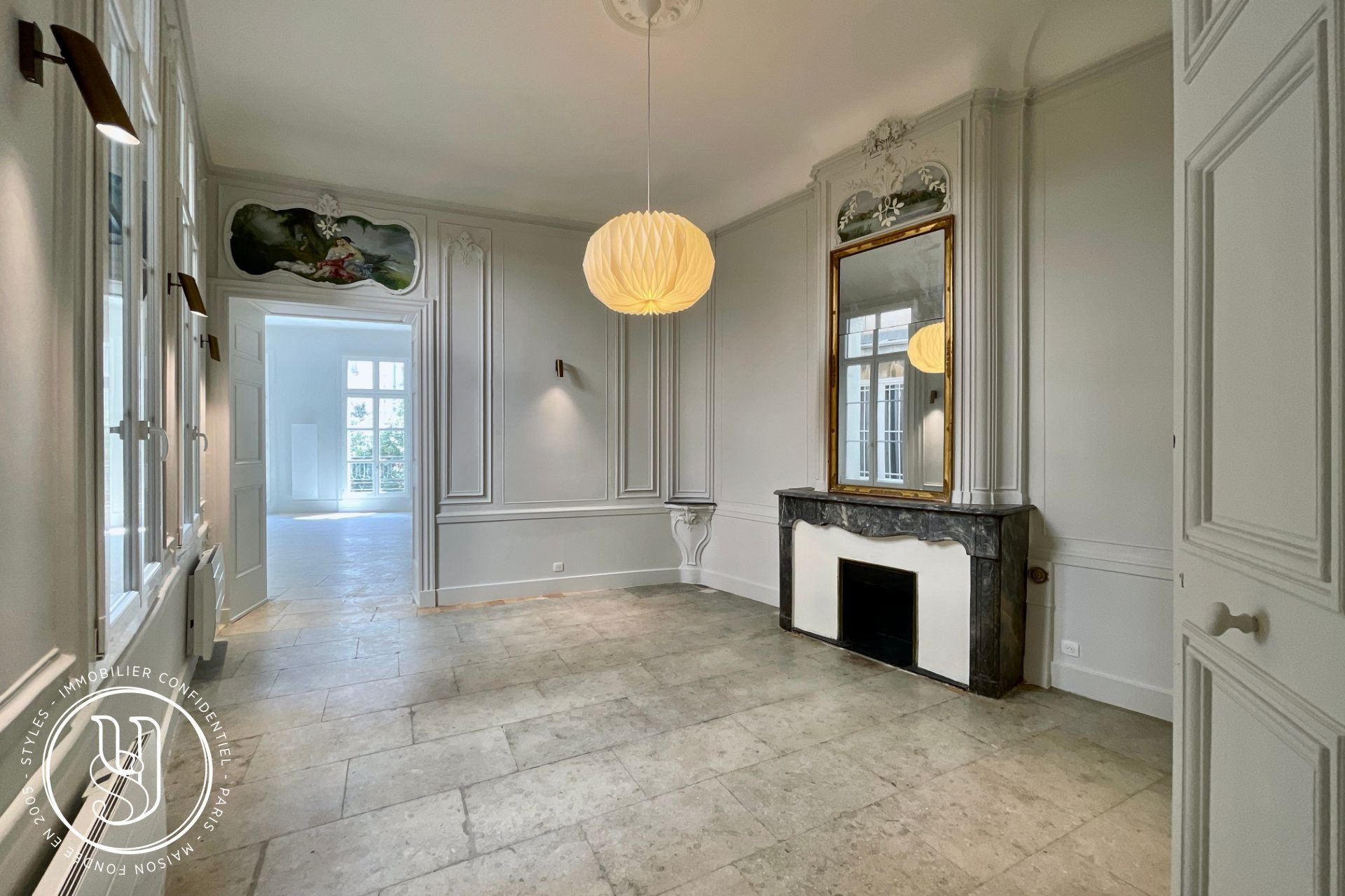 Montpellier - listed historic center - exceptional apartment with private g - image 4