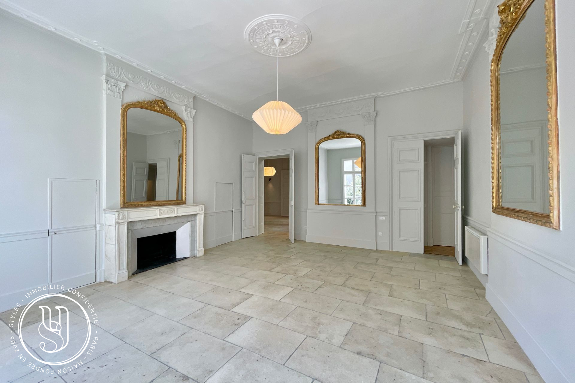 Montpellier - listed historic center - exceptional apartment with private g - image 9