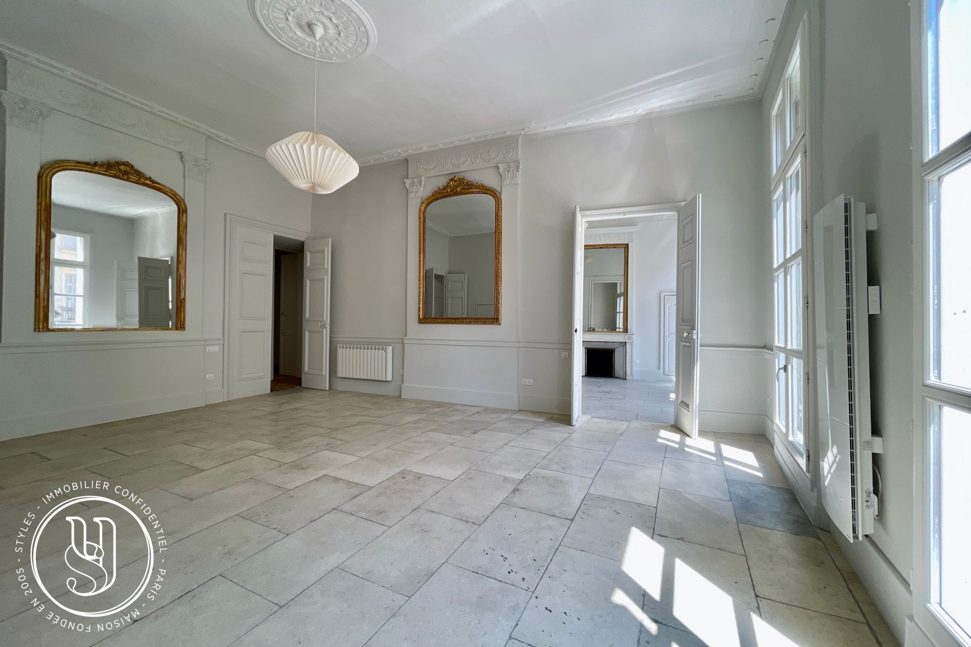 Montpellier - listed historic center - exceptional apartment with private g - image 17