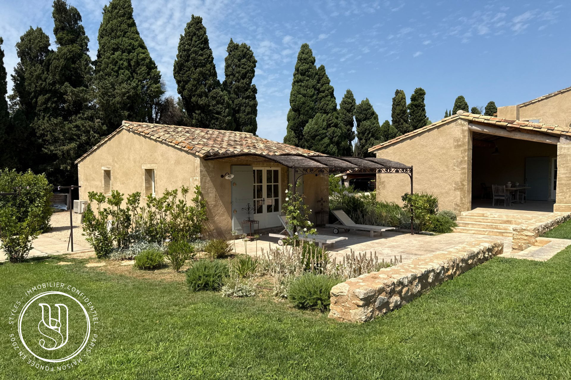 Eygalières - L''essence même de l''élégance provençale - image 13