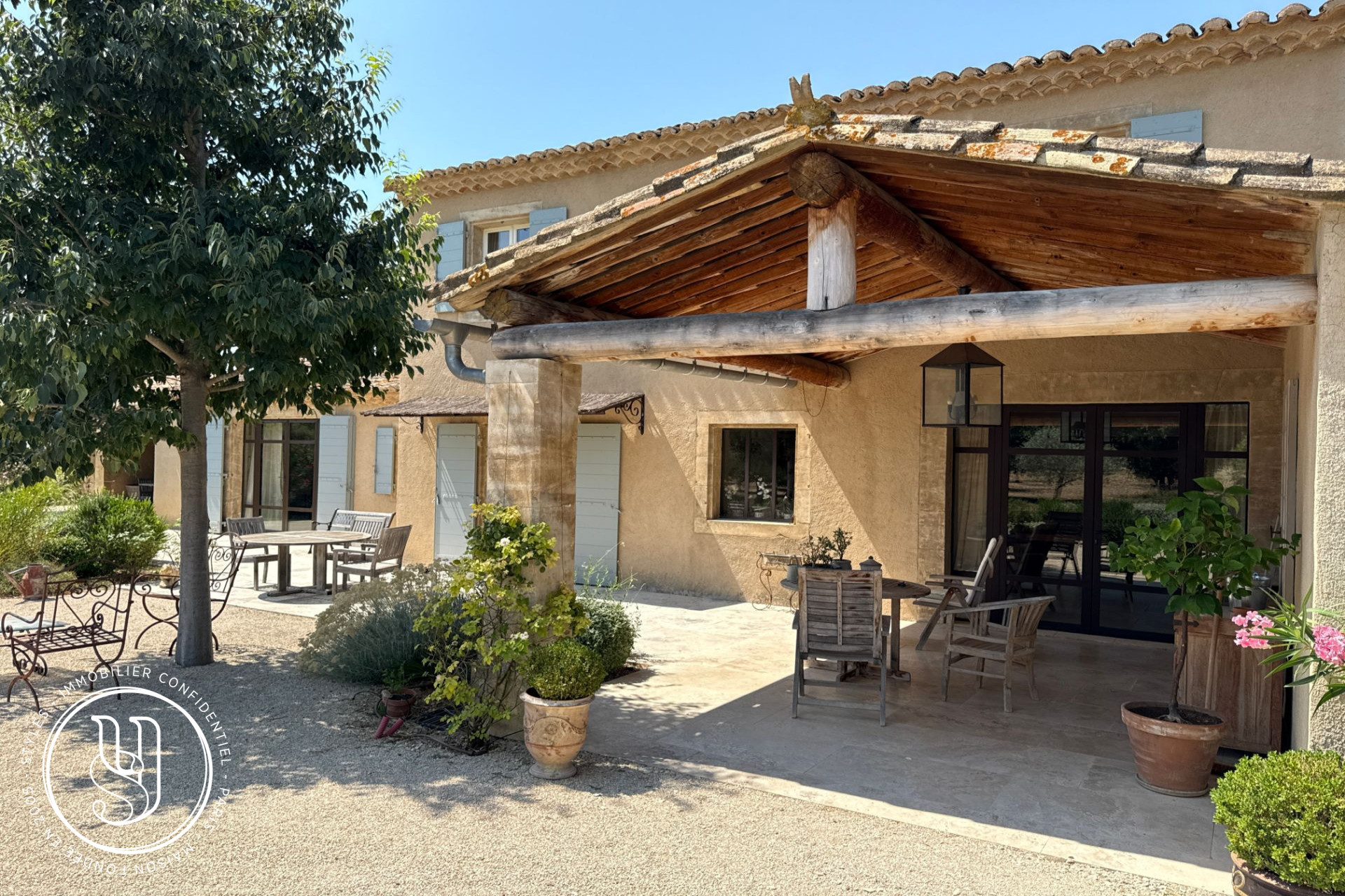 Eygalières - L''essence même de l''élégance provençale - image 9