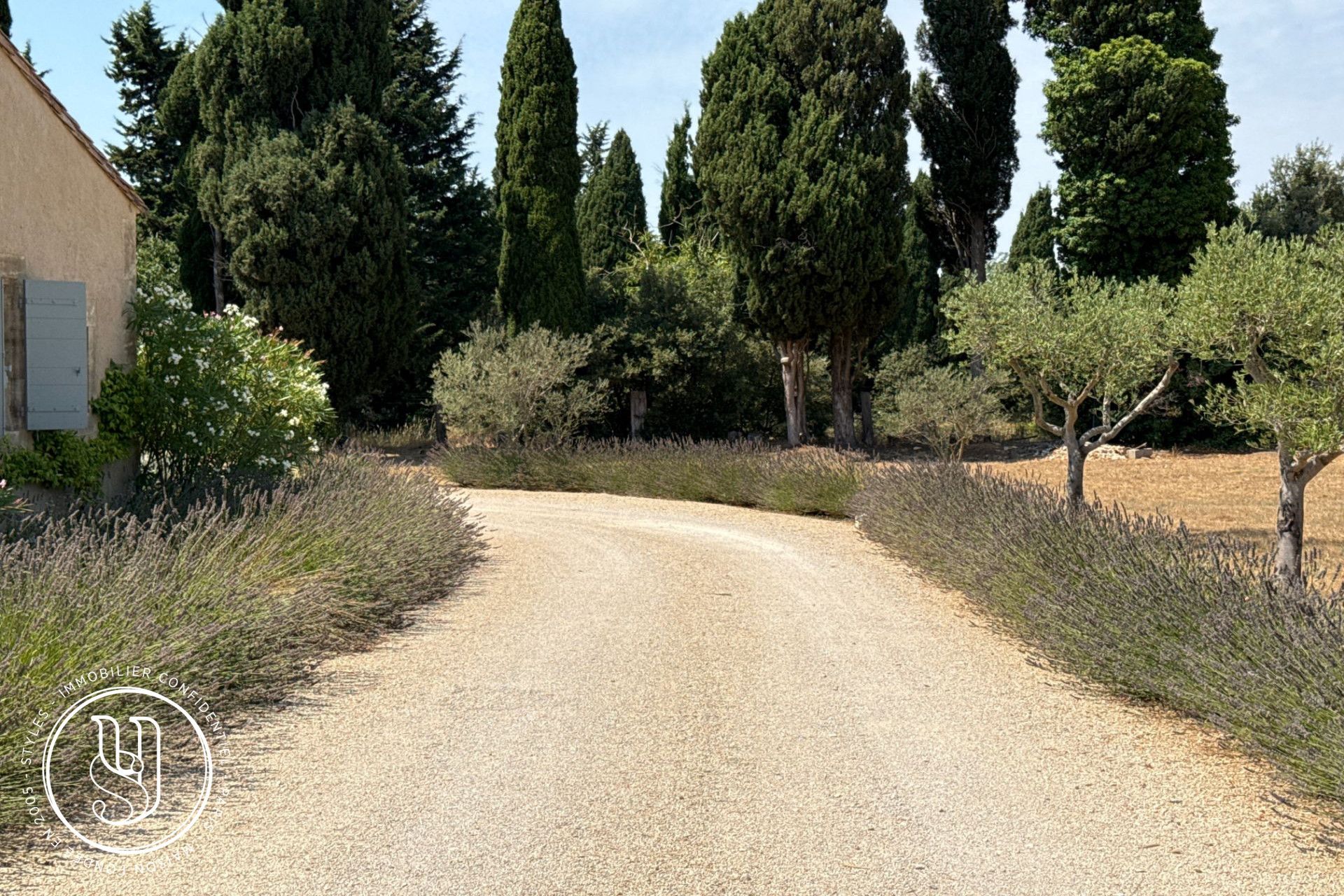 Eygalières - L''essence même de l''élégance provençale - image 18