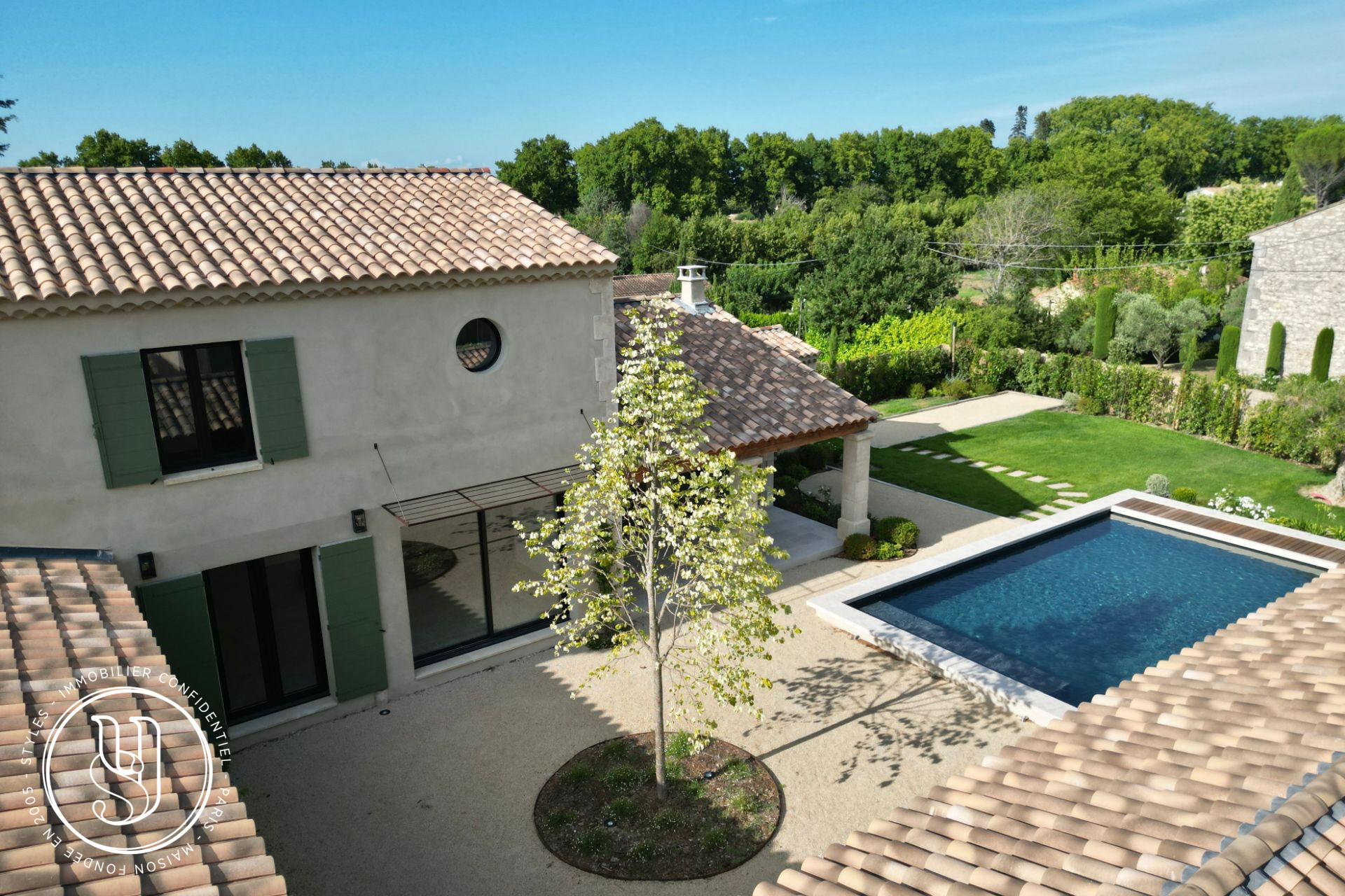 Saint-Rémy-de-Provence - Proche du centre, un écrin de raffinement. - image 3