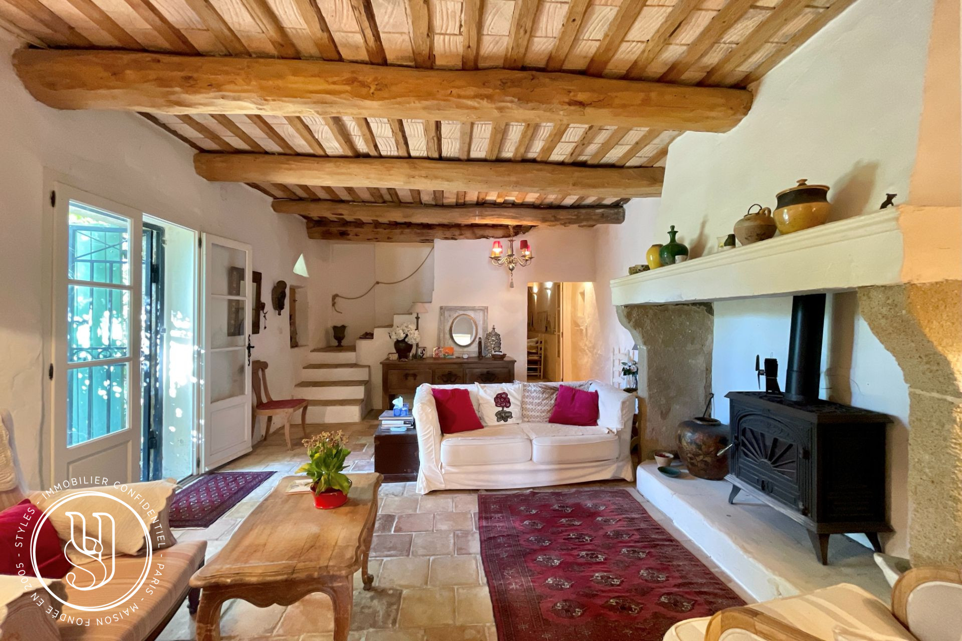 Uzès - close, exclusive, a charming stone house with garden and swimm - image 2