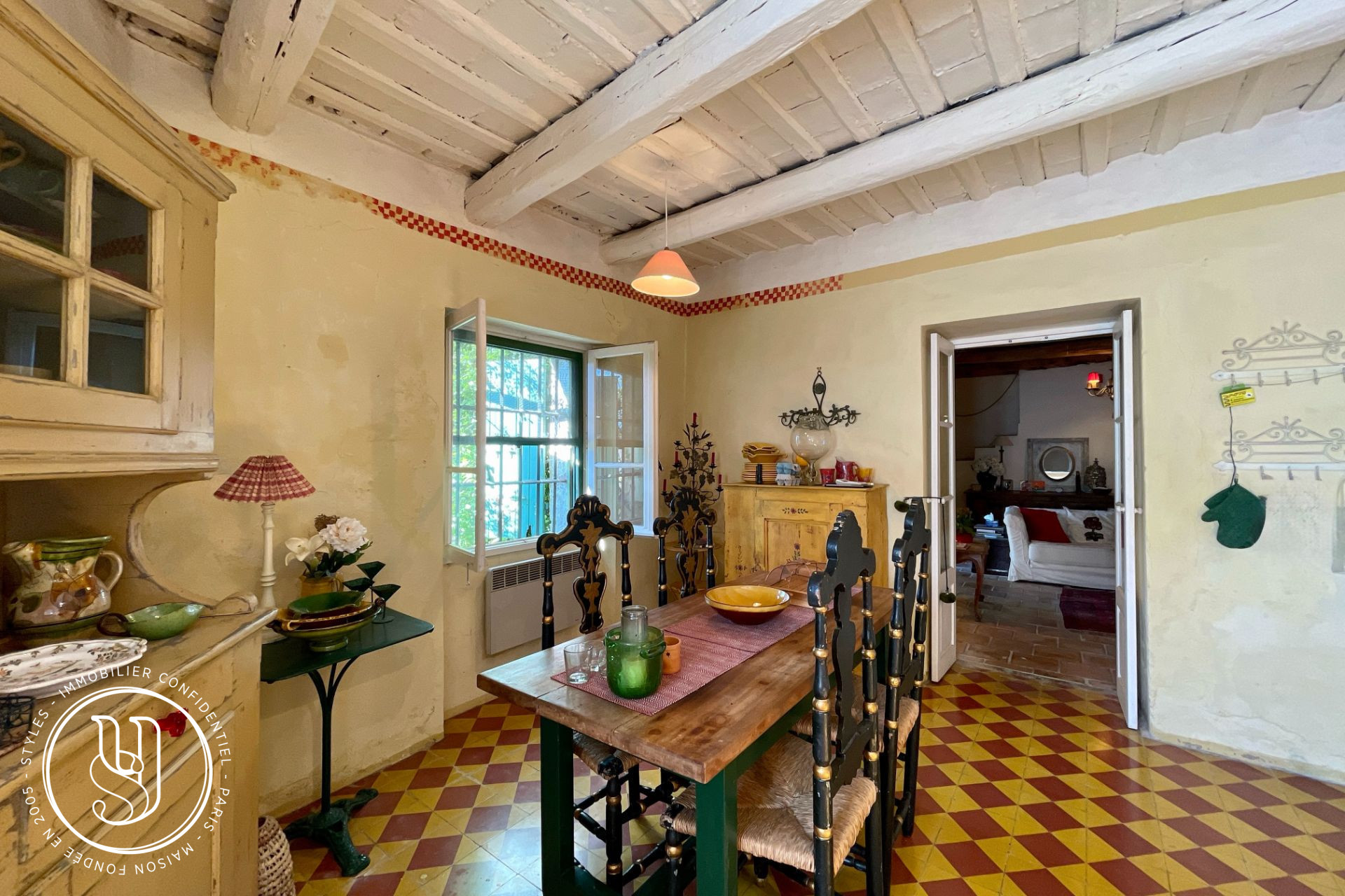 Uzès - close, exclusive, a charming stone house with garden and swimm - image 6