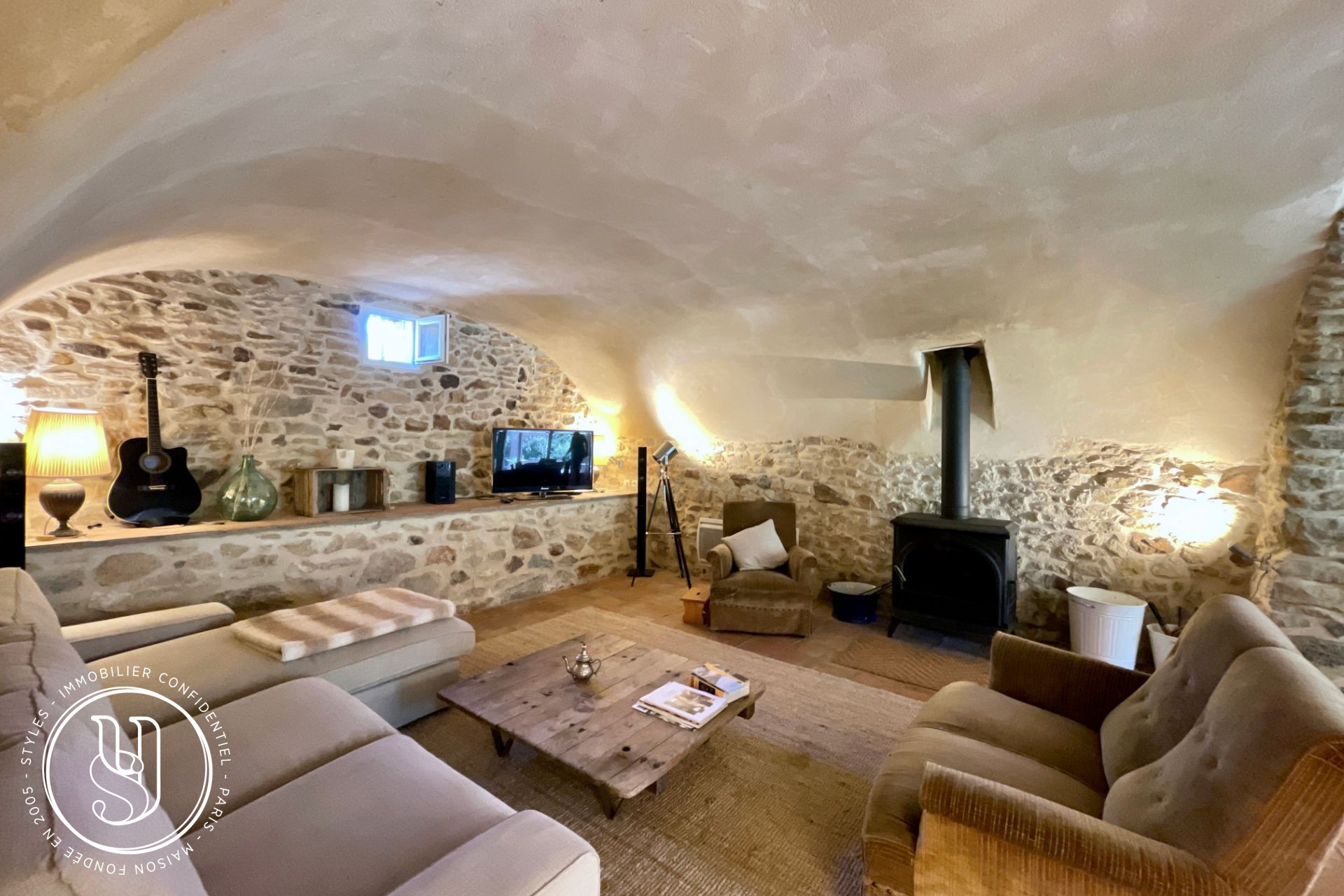 Uzès - nearby, an old farmhouse, its beautiful garden, and its outbui - image 2