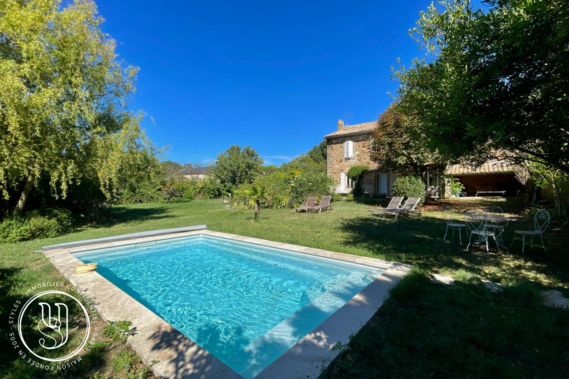 Uzès - nearby, an old farmhouse, its beautiful garden, and its outbui - image 15