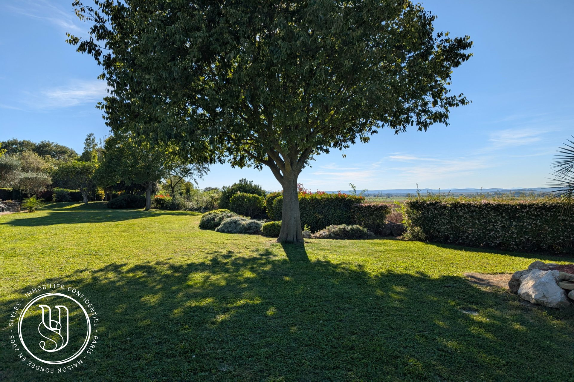 Uzès - close, house with views located in a popular village - image 8