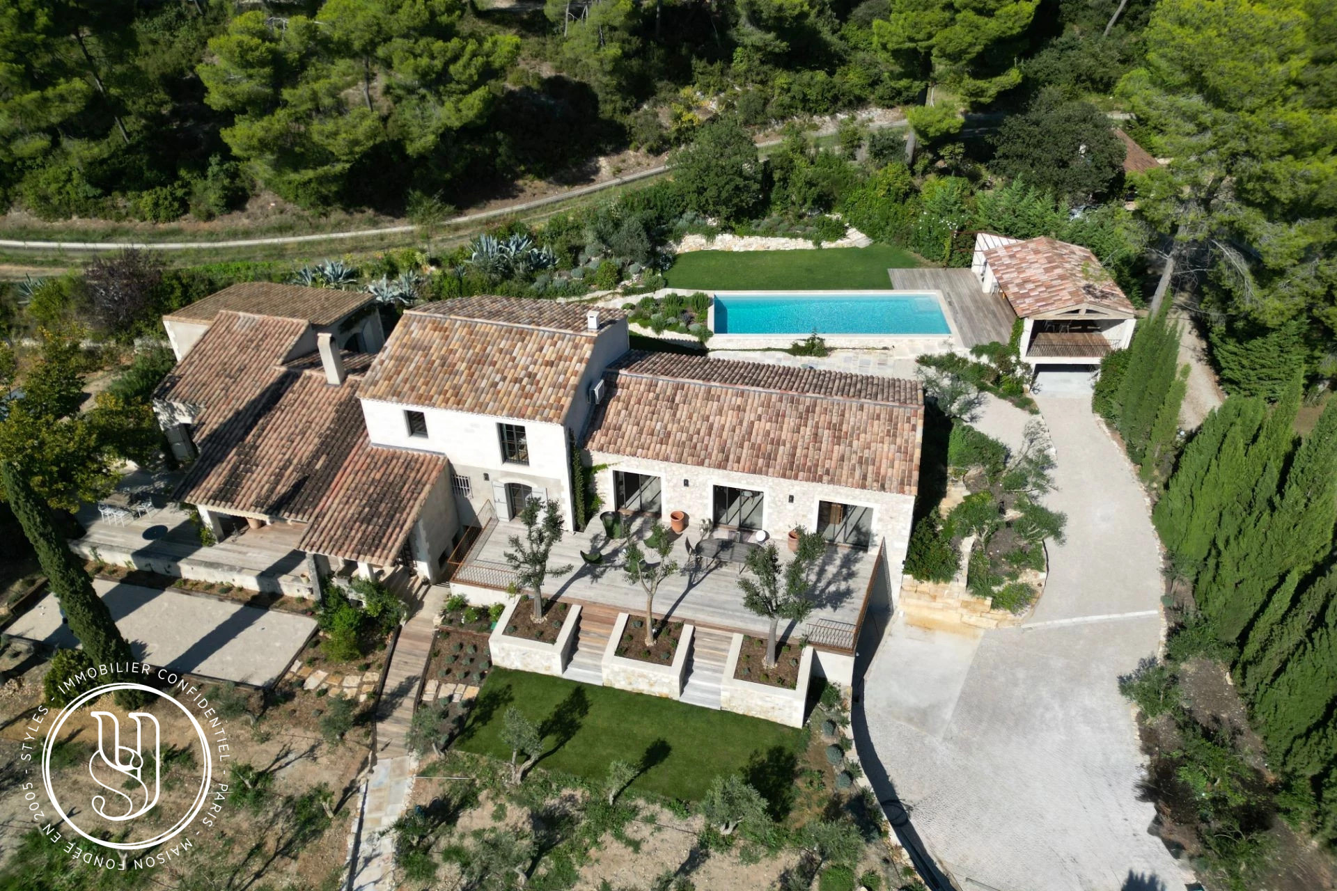 Maussane-les-Alpilles - Un écrin rare au coeur des Alpilles - image 17