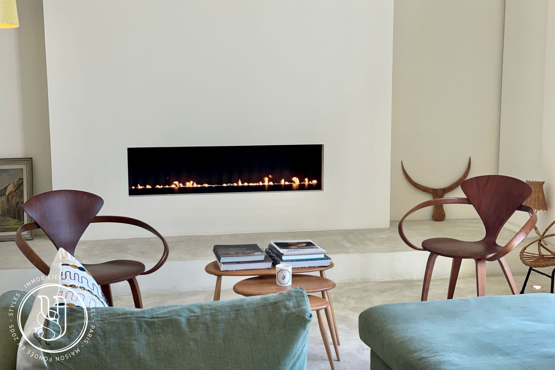Saint-Rémy-de-Provence - A fully renovated Provençal farmhouse - image 4