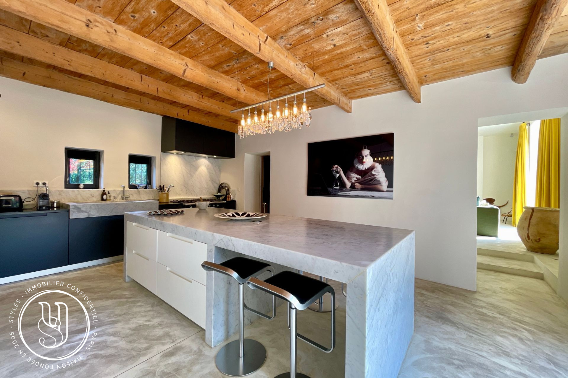 Saint-Rémy-de-Provence - A fully renovated Provençal farmhouse - image 7