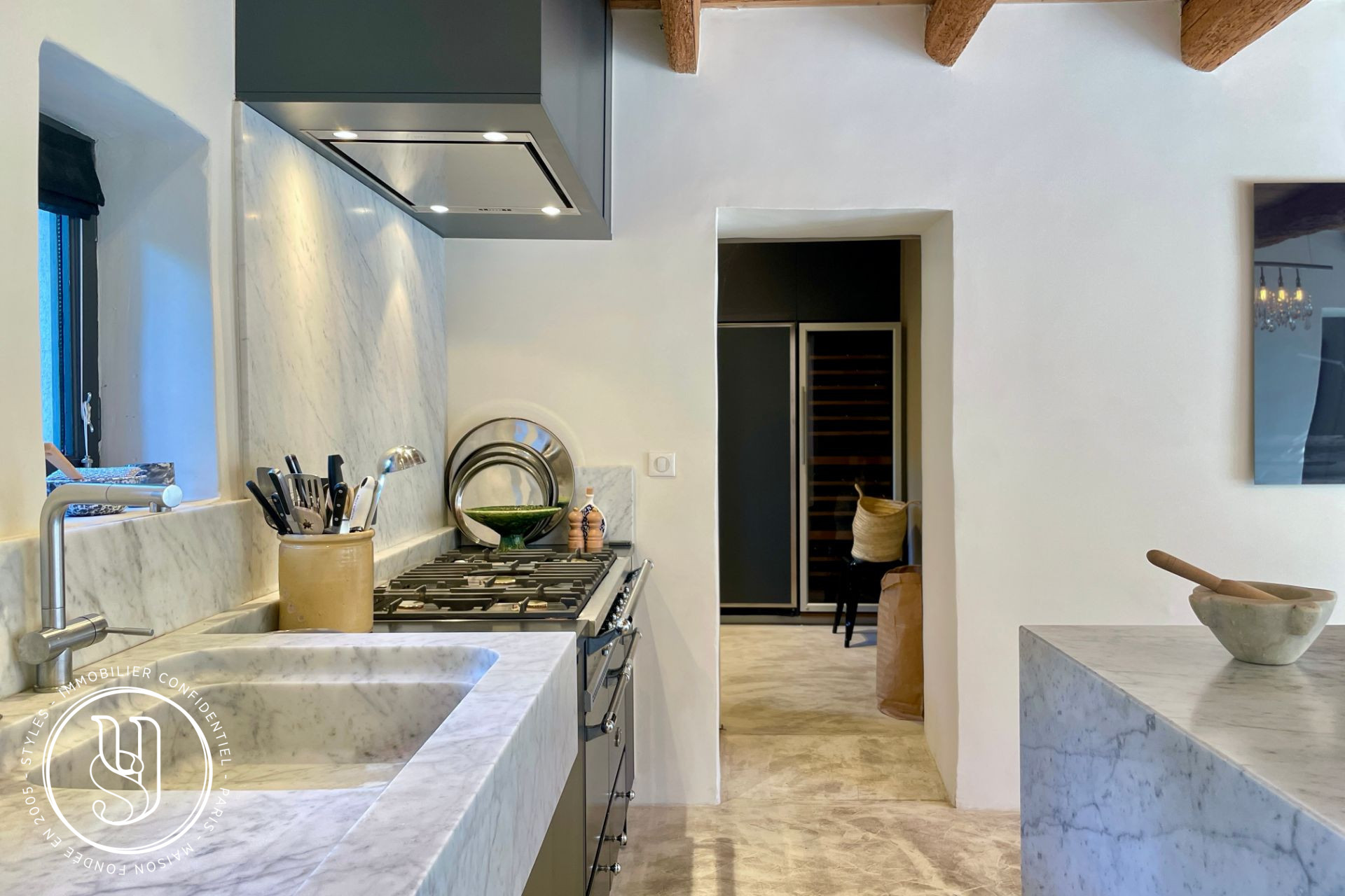 Saint-Rémy-de-Provence - A fully renovated Provençal farmhouse - image 12
