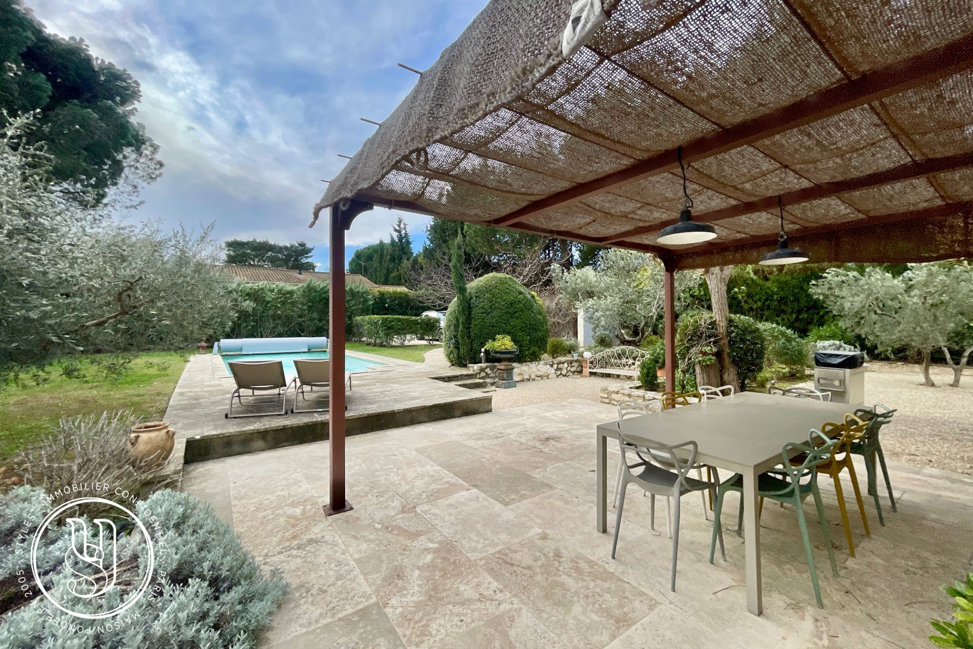 Saint-Rémy-de-Provence - under contract S T Y L E S, An elegant renovated house with a  - image 17