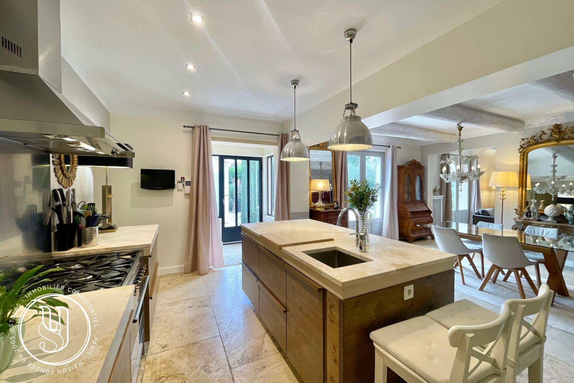Saint-Rémy-de-Provence - under contract S T Y L E S, An elegant renovated house with a  - image 10
