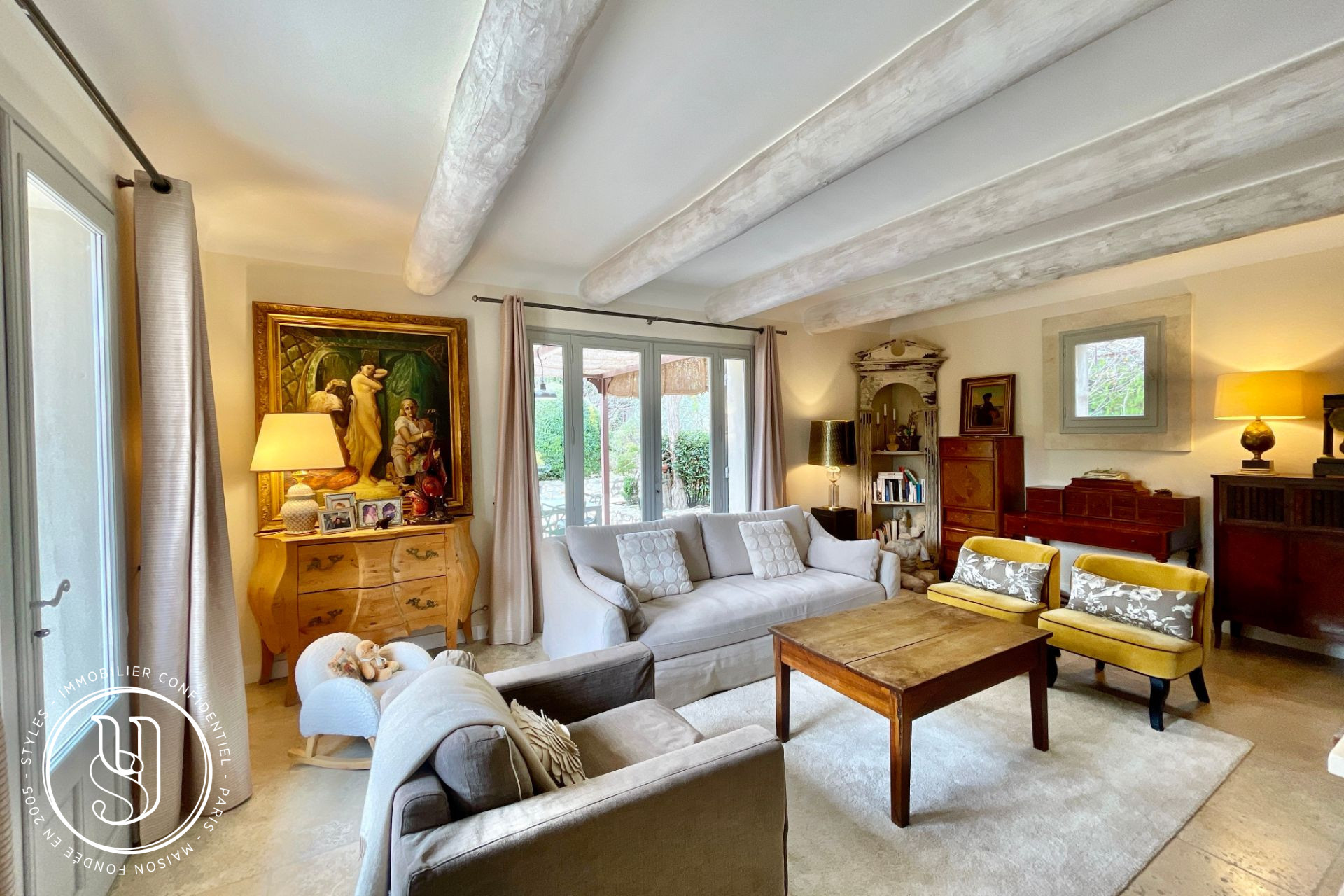 Saint-Rémy-de-Provence - under contract S T Y L E S, An elegant renovated house with a  - image 5