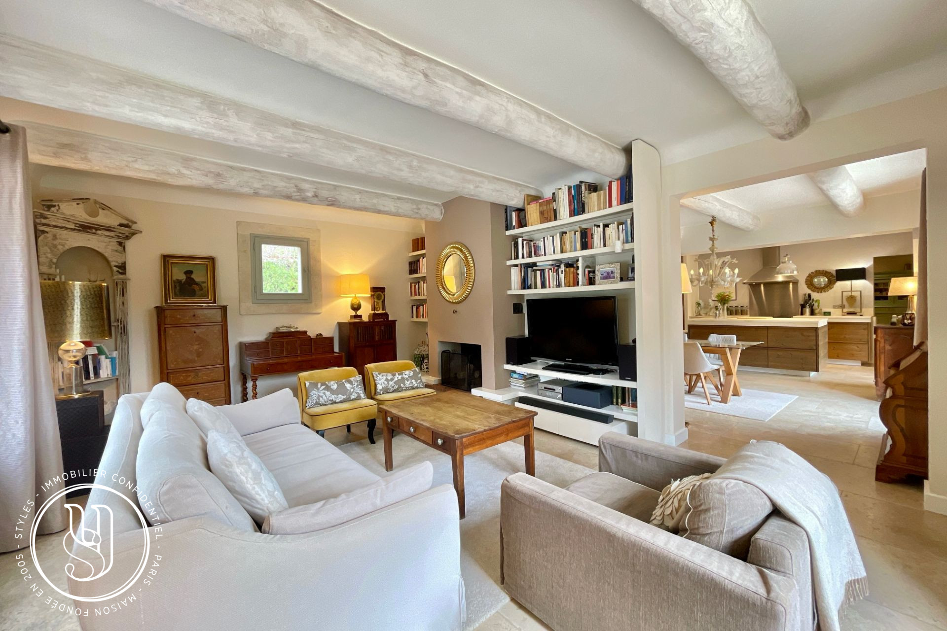 Saint-Rémy-de-Provence - under contract S T Y L E S, An elegant renovated house with a  - image 7
