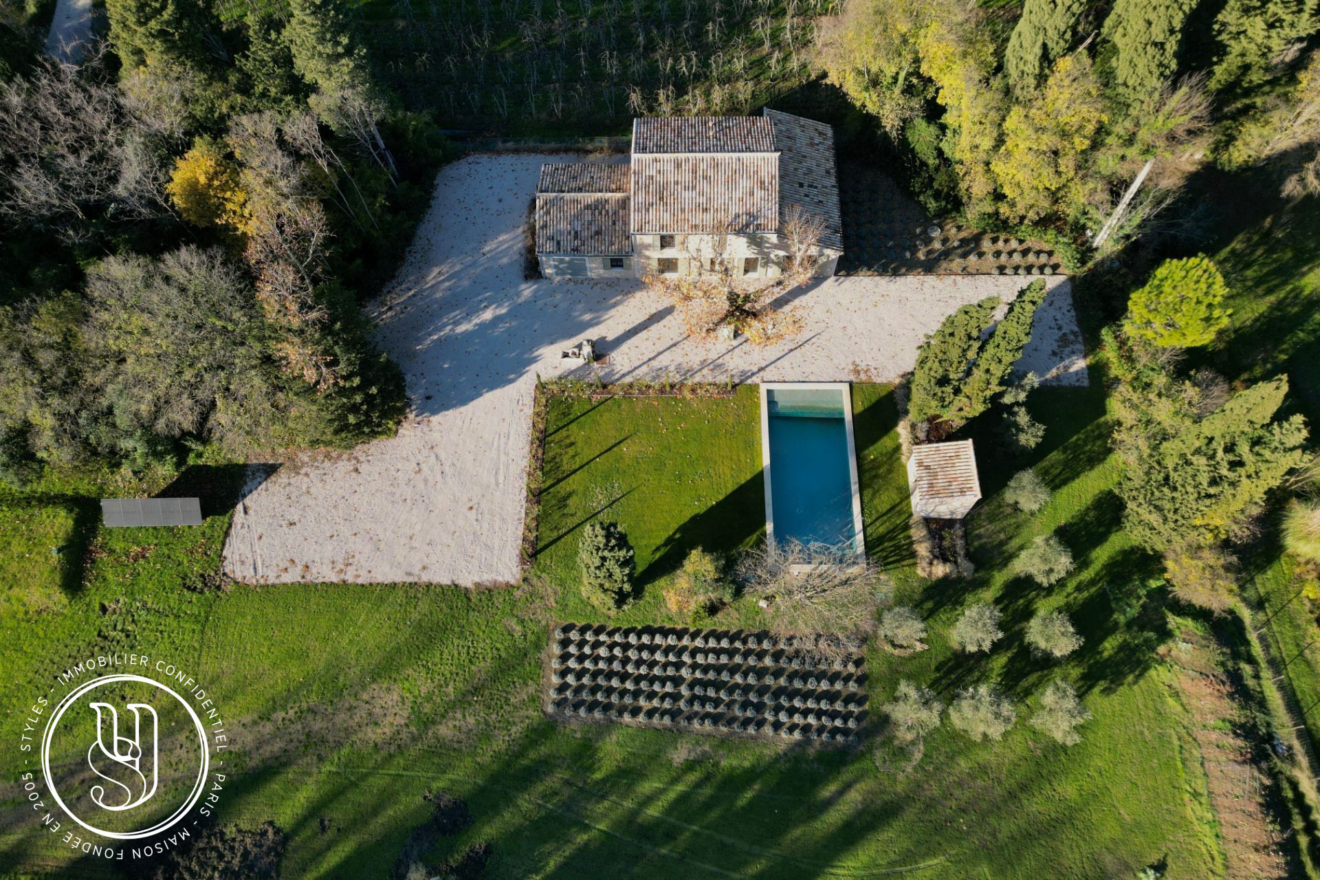 Eygalières - proche, authentique mas en pierre rénové - image 19