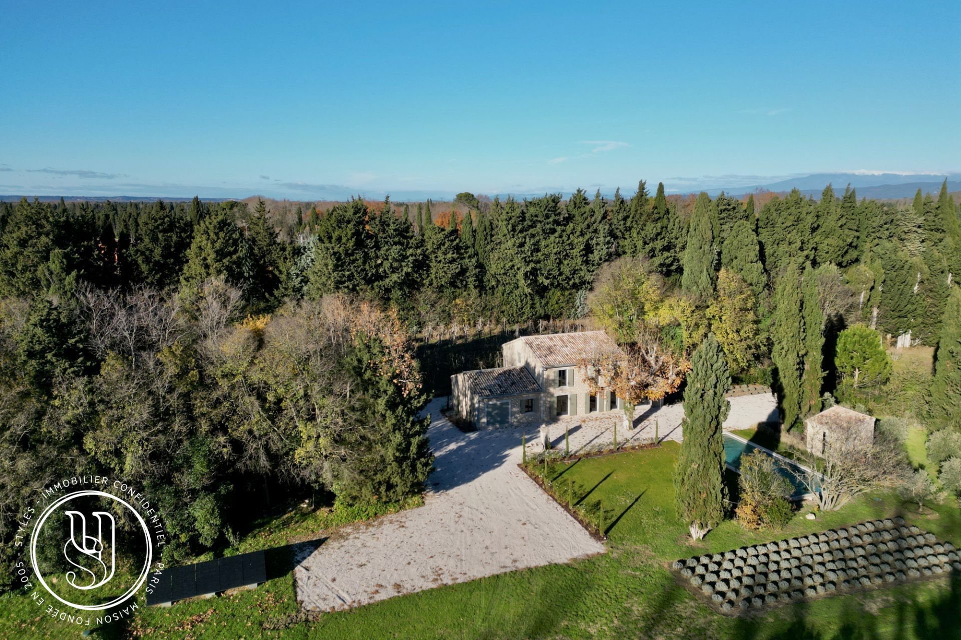 Eygalières - proche, authentique mas en pierre rénové - image 9