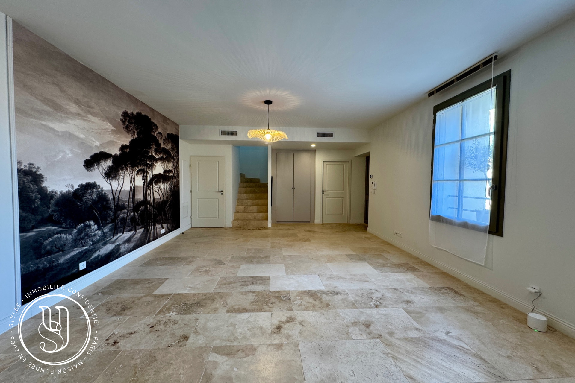 Uzès - center, P3 apartment in a secure residence with a swimming poo - image 7
