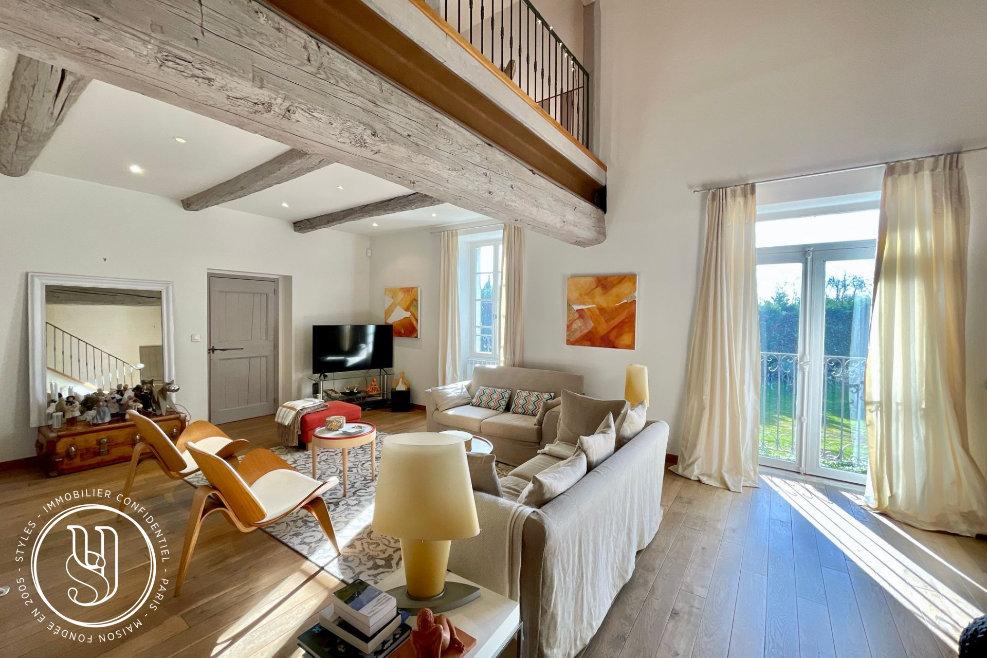 Saint-Rémy-de-Provence - close by, a charming house in the heart of a Provençal village - image 14