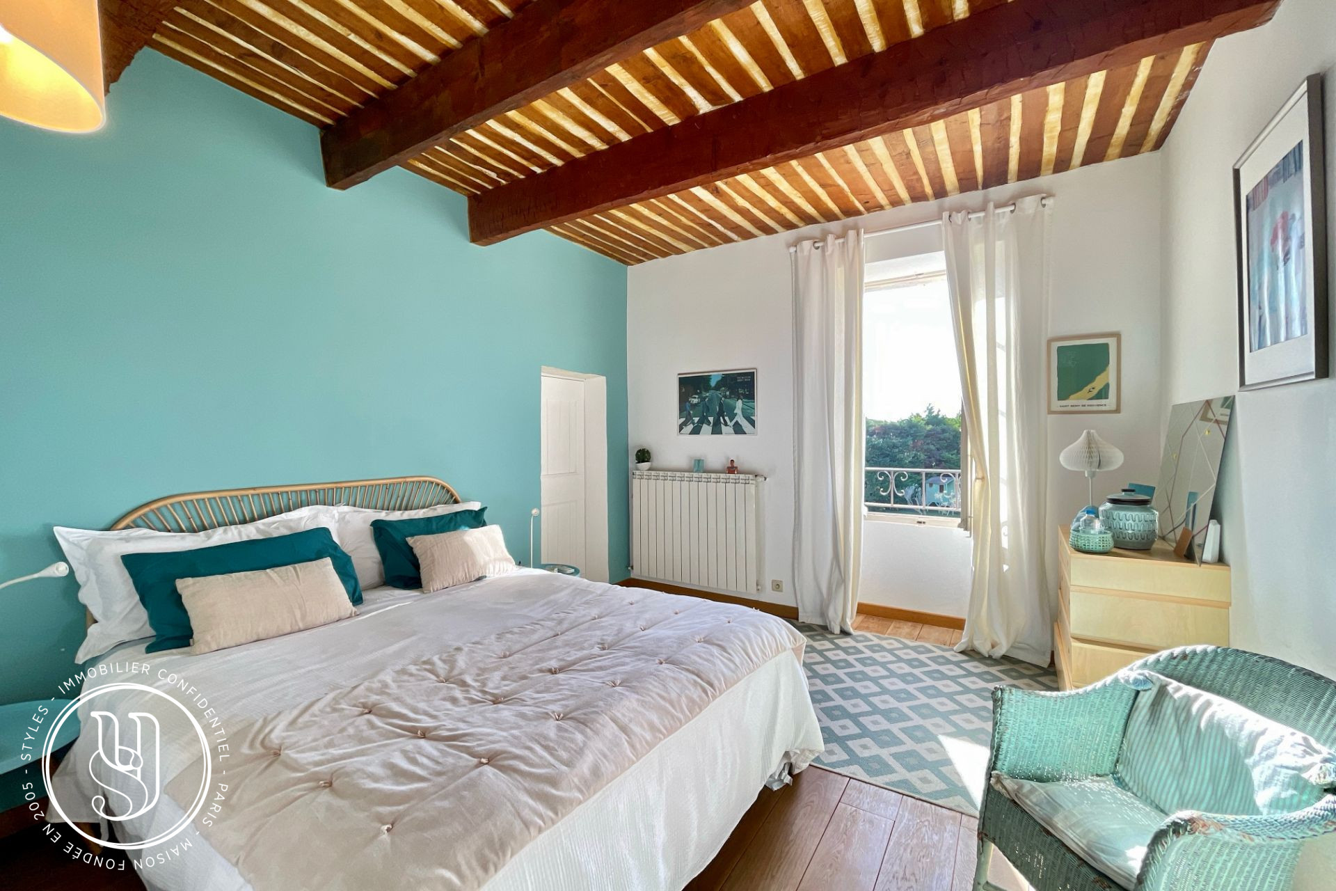 Saint-Rémy-de-Provence - close by, a charming house in the heart of a Provençal village - image 18