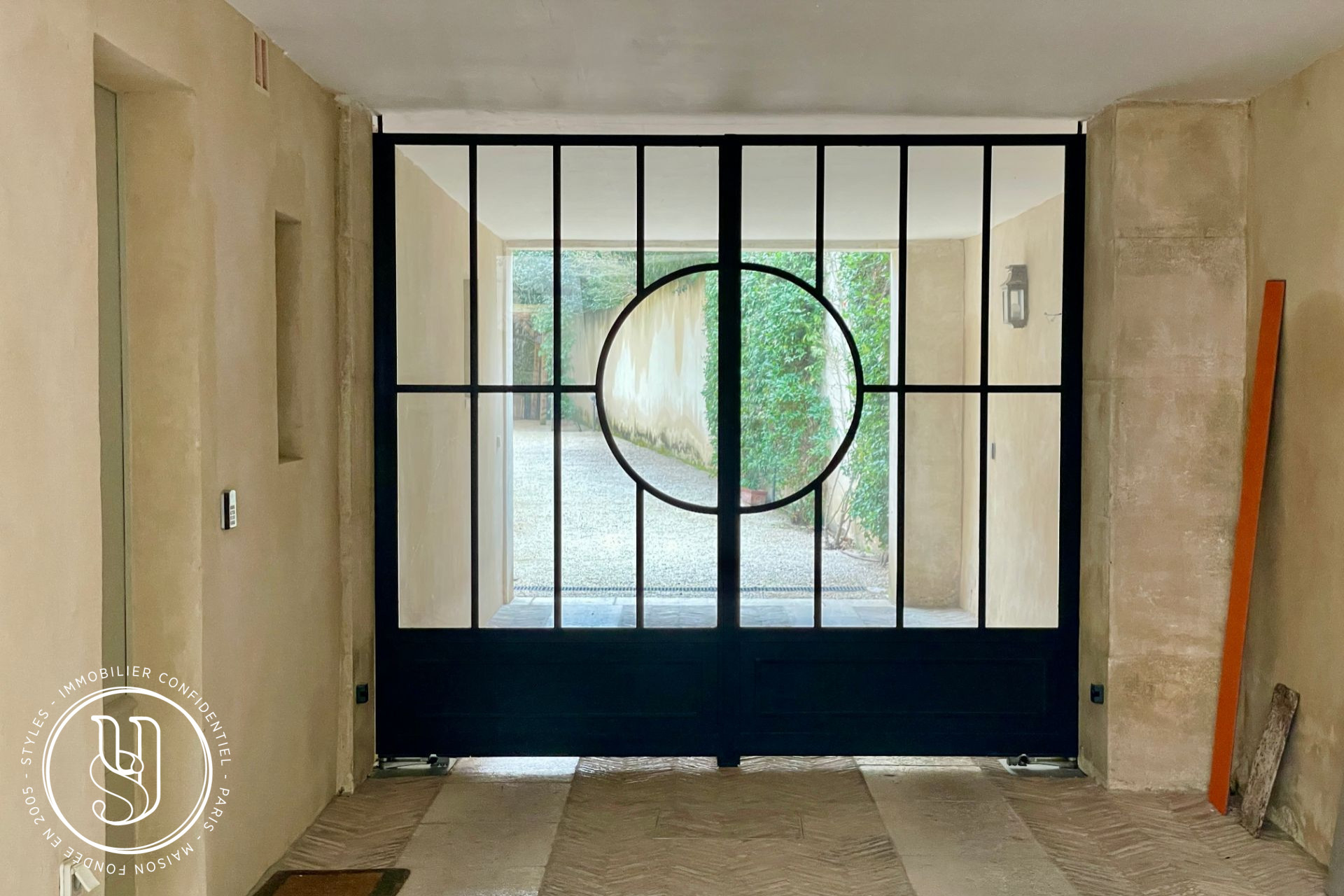 Saint-Rémy-de-Provence -  - Une adresse confidentielle, une propriété unique - image 3