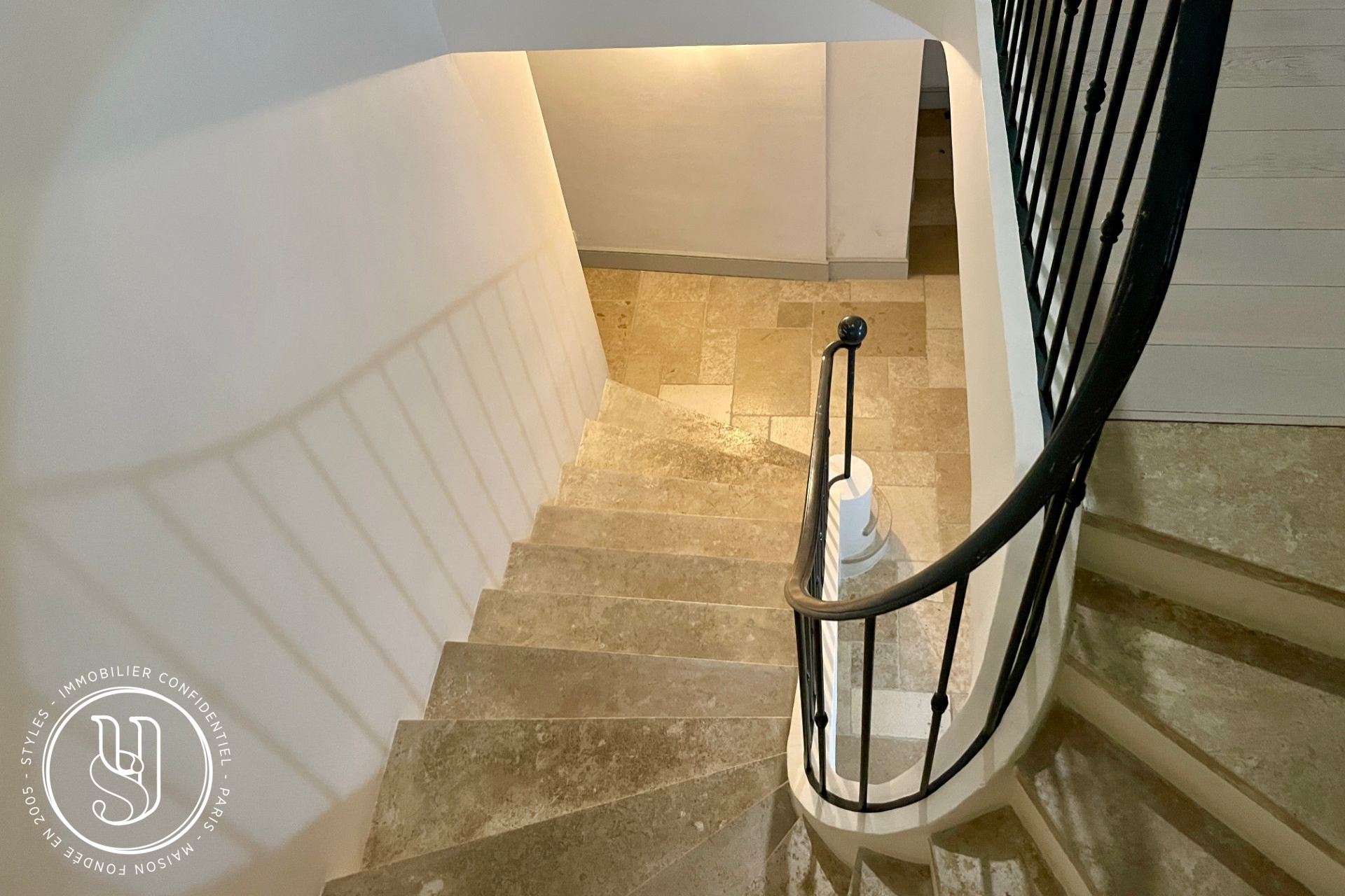 Saint-Rémy-de-Provence -  - Une adresse confidentielle, une propriété unique - image 10