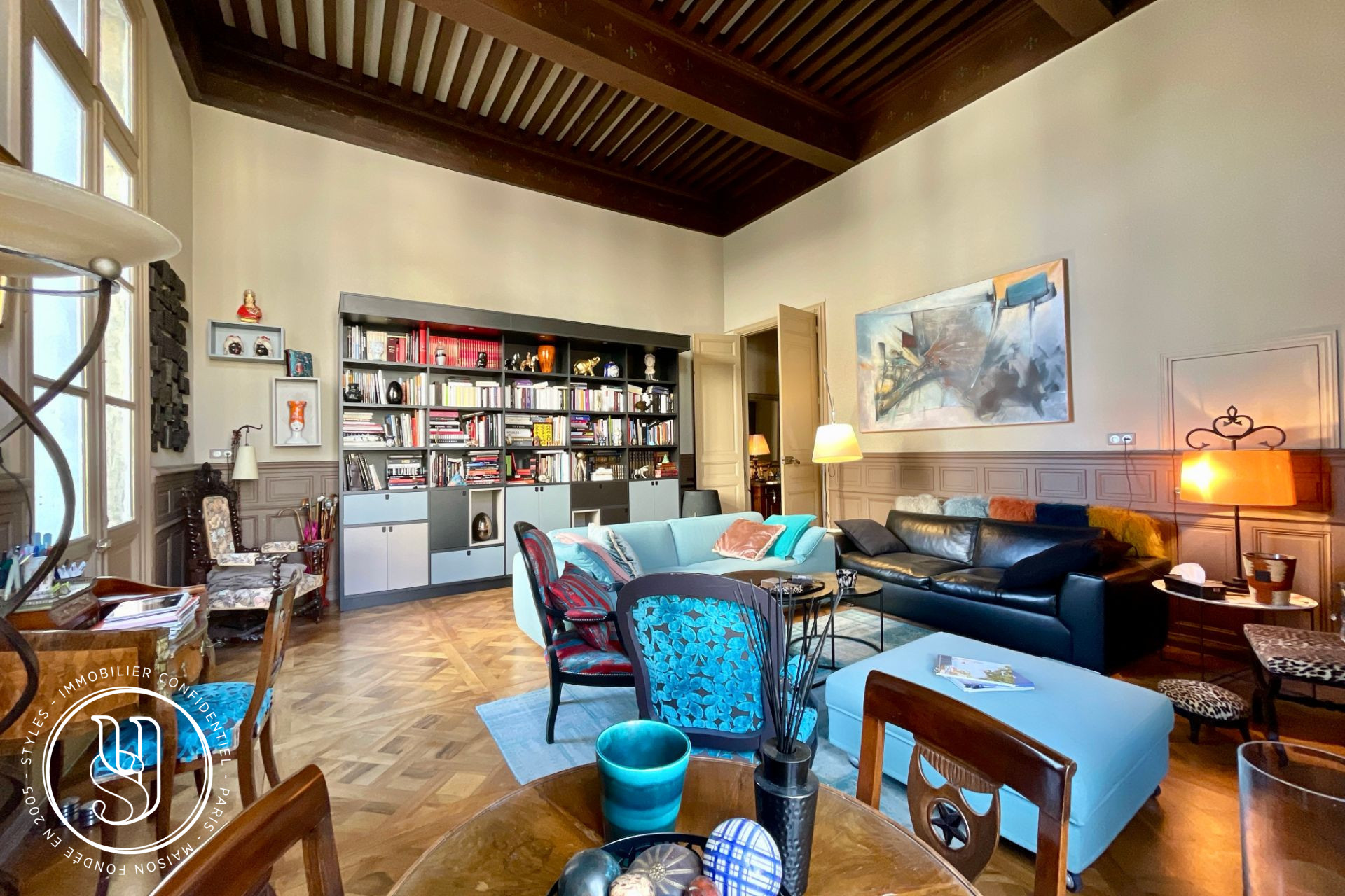 Montpellier - Apartment of 152m² with elevator and balcony overlooking Place - image 10