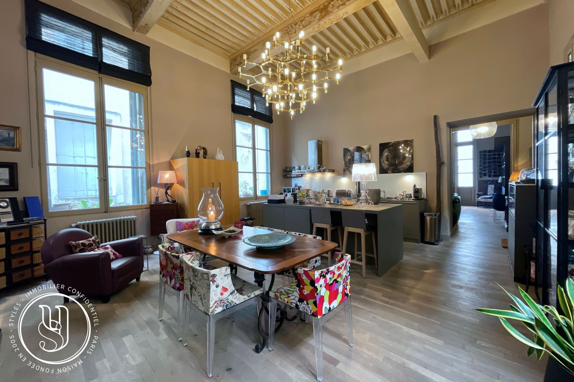 Montpellier - Apartment of 152m² with elevator and balcony overlooking Place - image 5