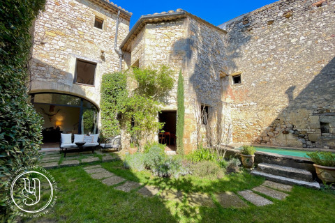 Uzès - close by, sold by S T Y L E S, with charm and elegance - image 1