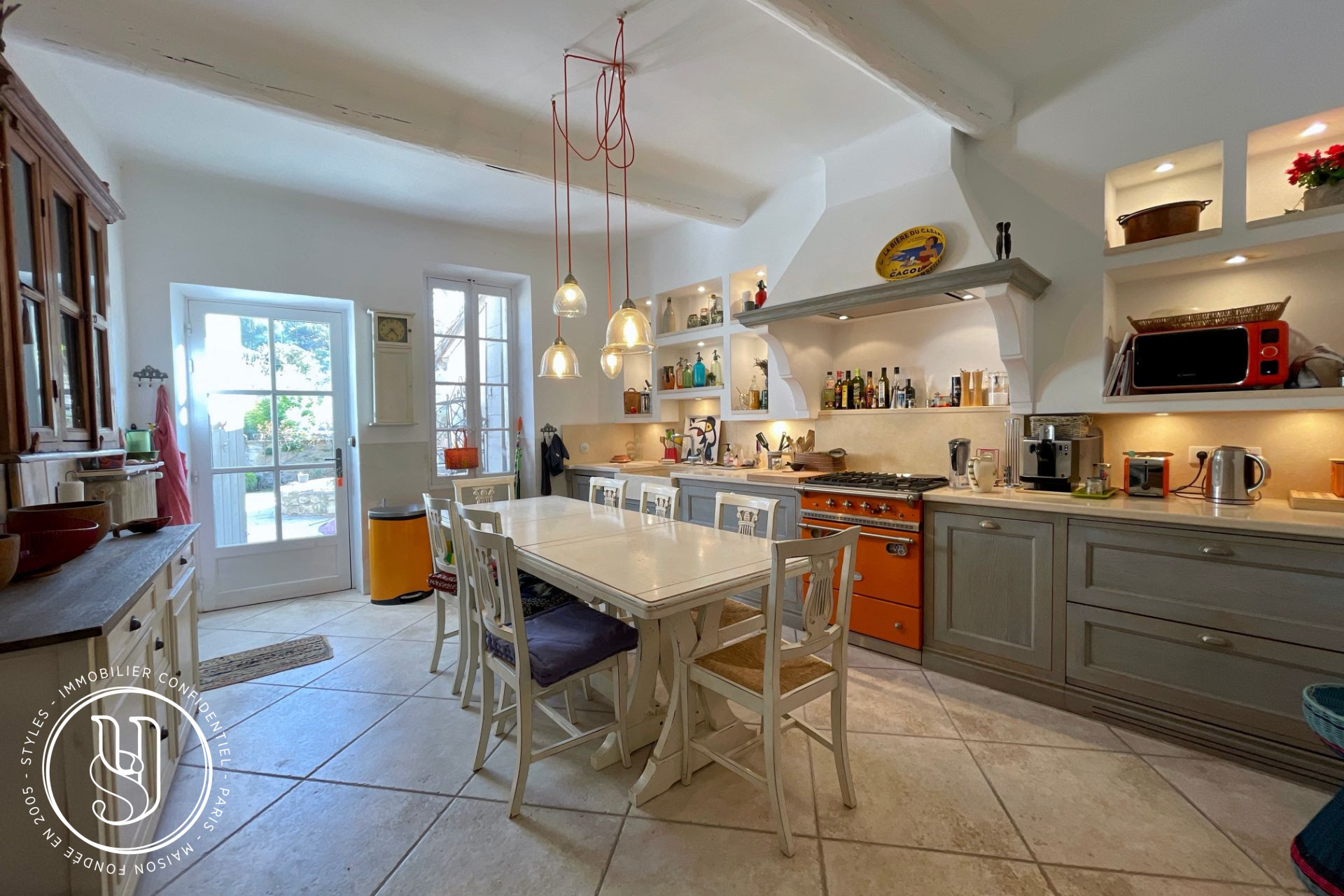 Saint-Rémy-de-Provence - proche, une demeure de charme au coeur d''un village provençal - image 5