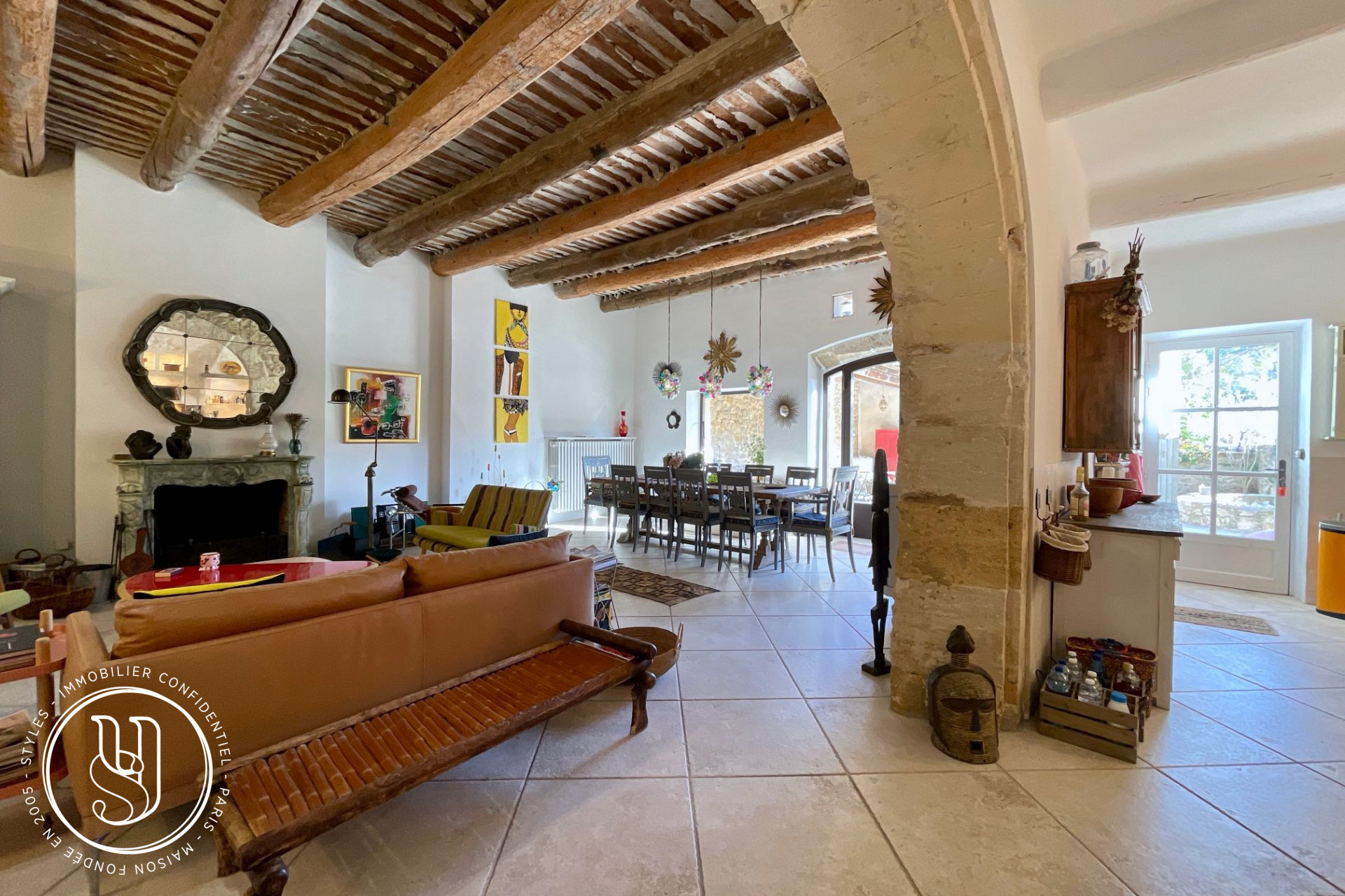 Saint-Rémy-de-Provence - proche, une demeure de charme au coeur d''un village provençal - image 3