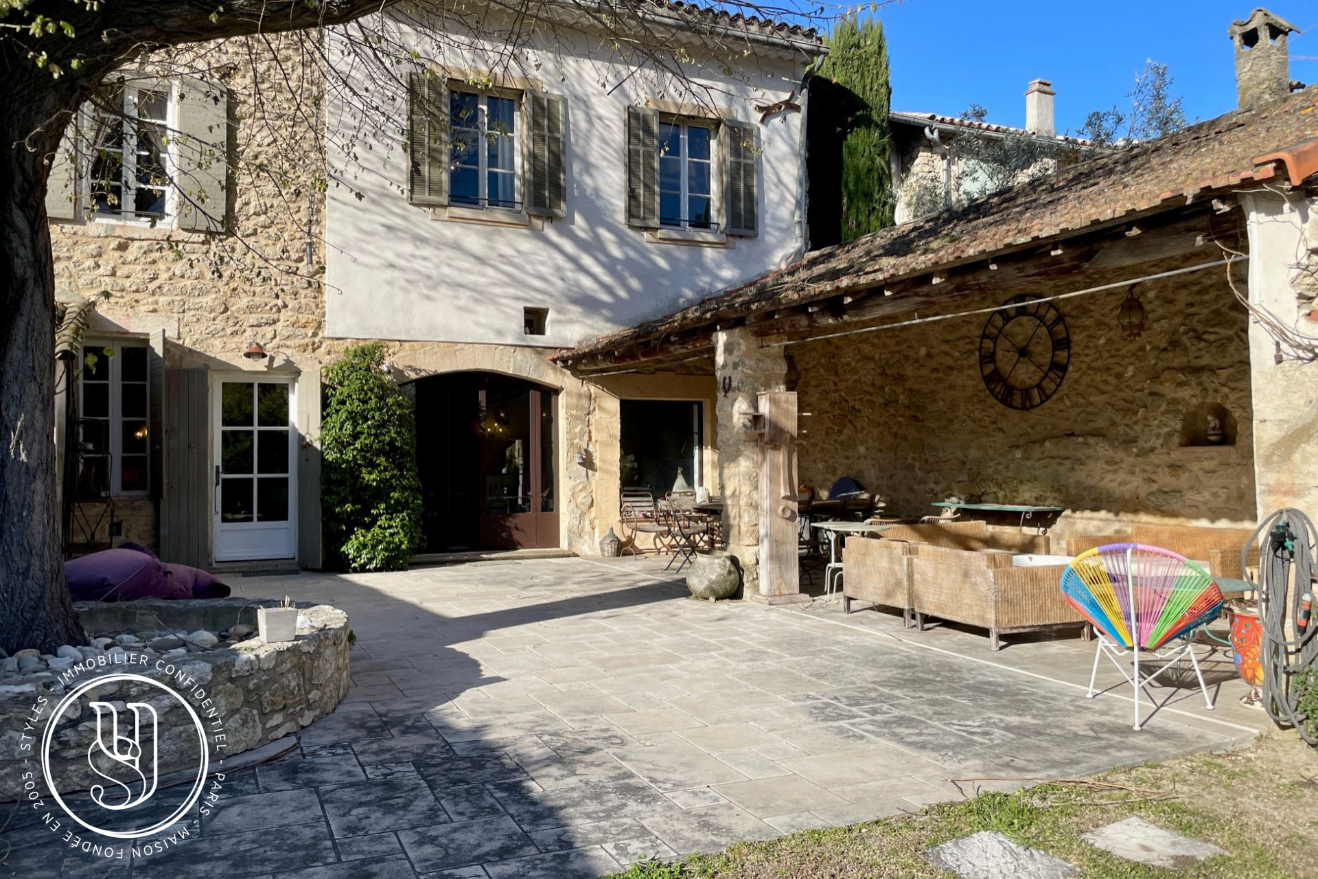 Saint-Rémy-de-Provence - proche, une demeure de charme au coeur d''un village provençal - image 2