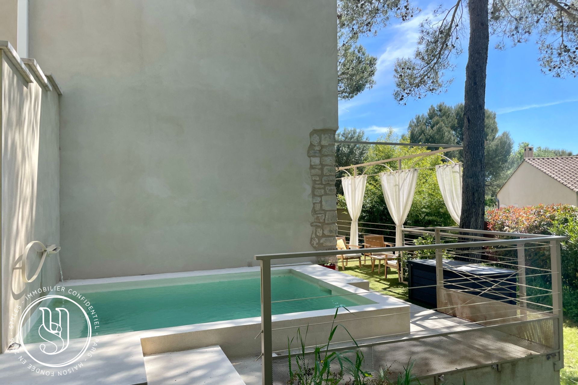 Uzes - close, La dolce vita in Uzège - image 14
