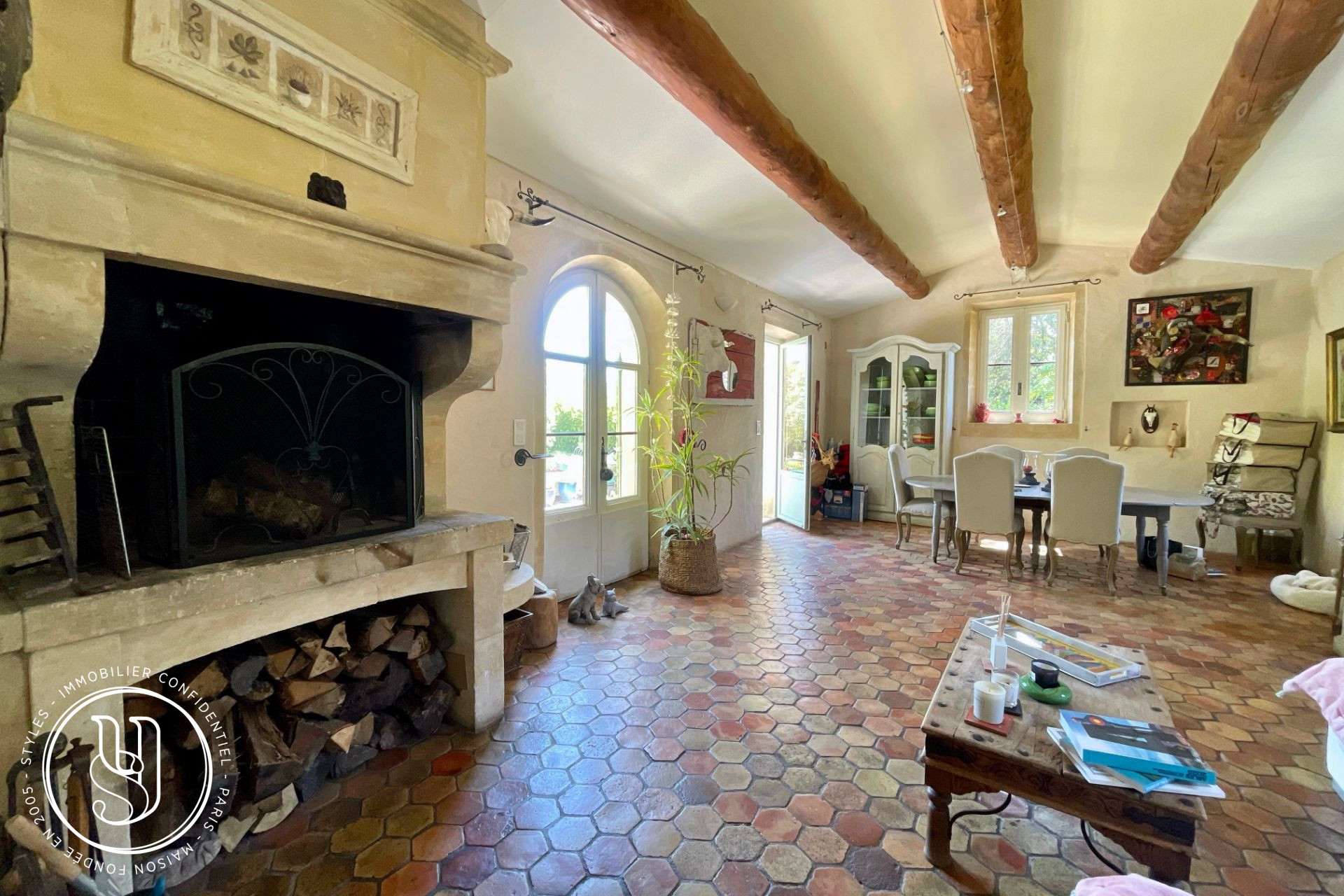 Eygalières - Un domaine confidentiel au coeur des Alpilles avec vues - image 8