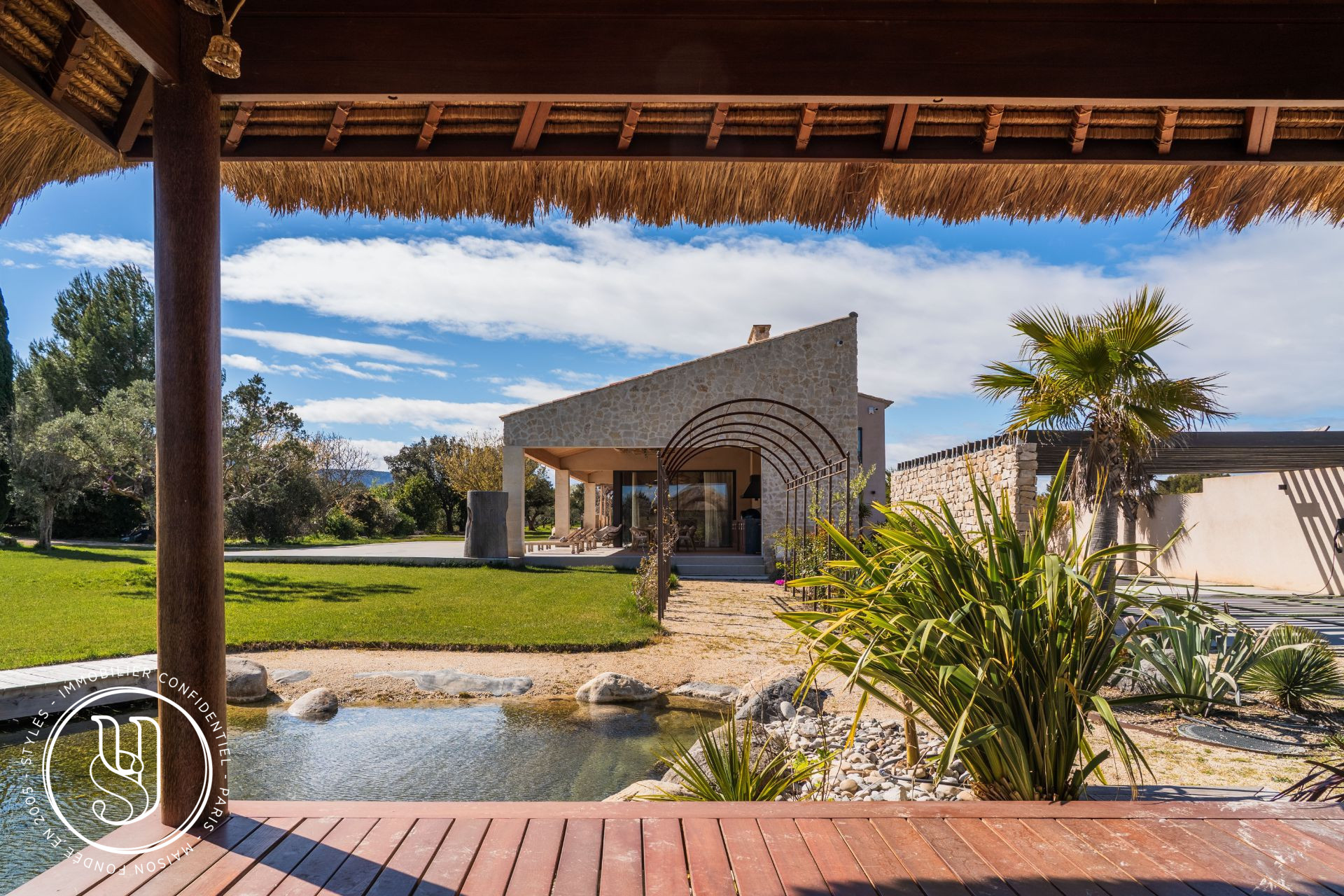 Eygalières - An exceptional property overlooking the Alpilles - image 7