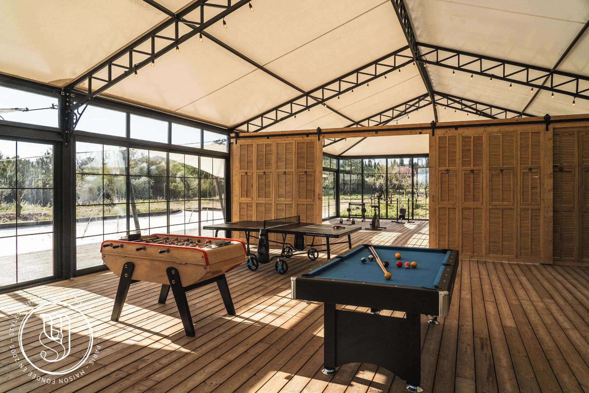 Eygalières - An exceptional property overlooking the Alpilles - image 19